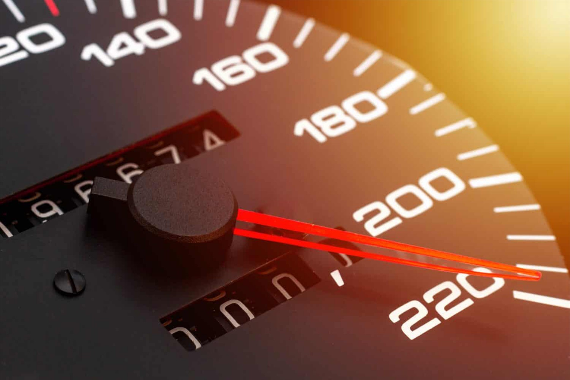 Έρχεται απαγόρευση στην ταχύτητα – Όπως το κάπνισμα στα αεροπλάνα