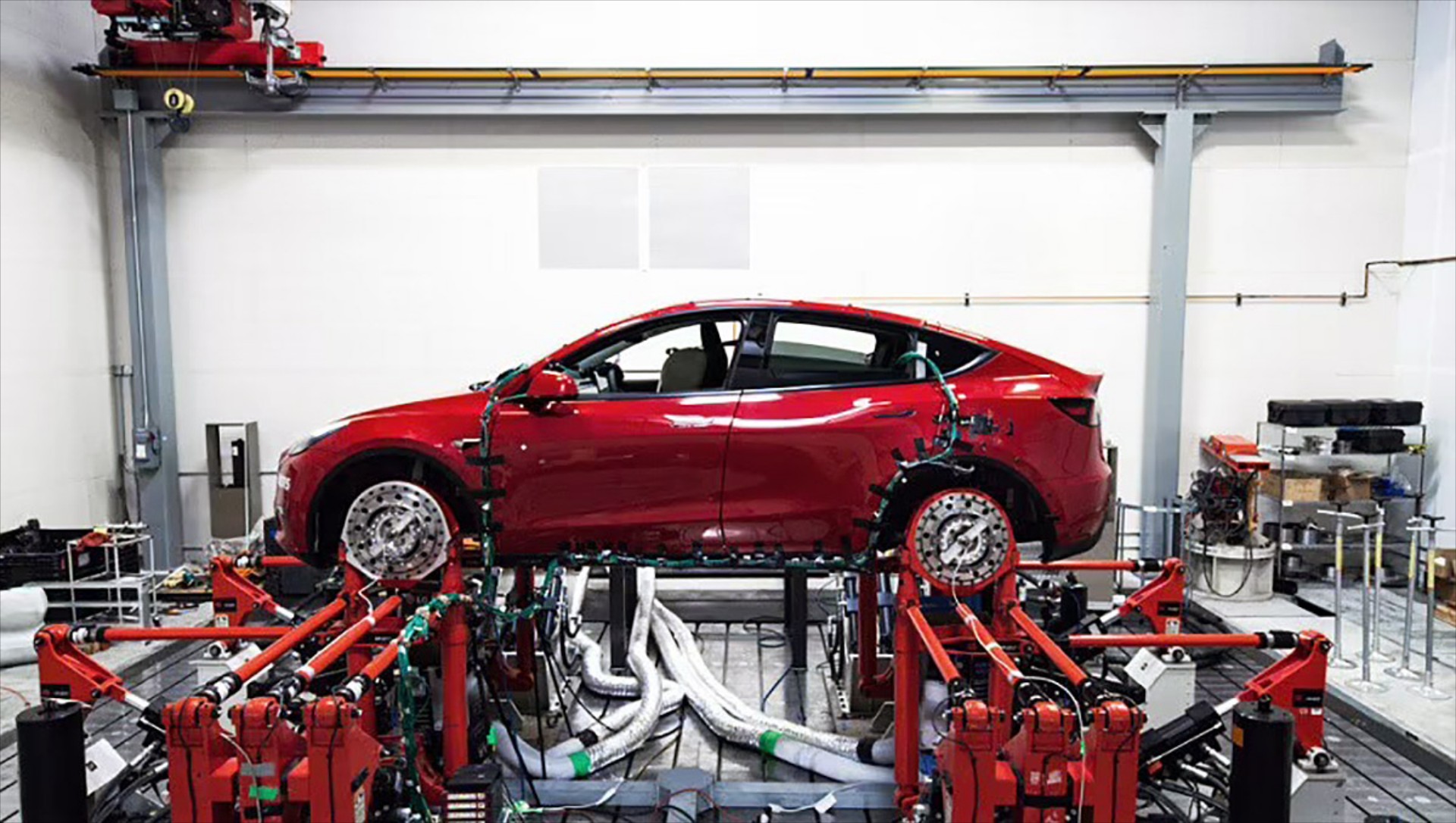 Η εταιρεία που εκβιάζει την Tesla – Κρατά στα χέρια της κάτι πολύτιμο για τον Elon Musk