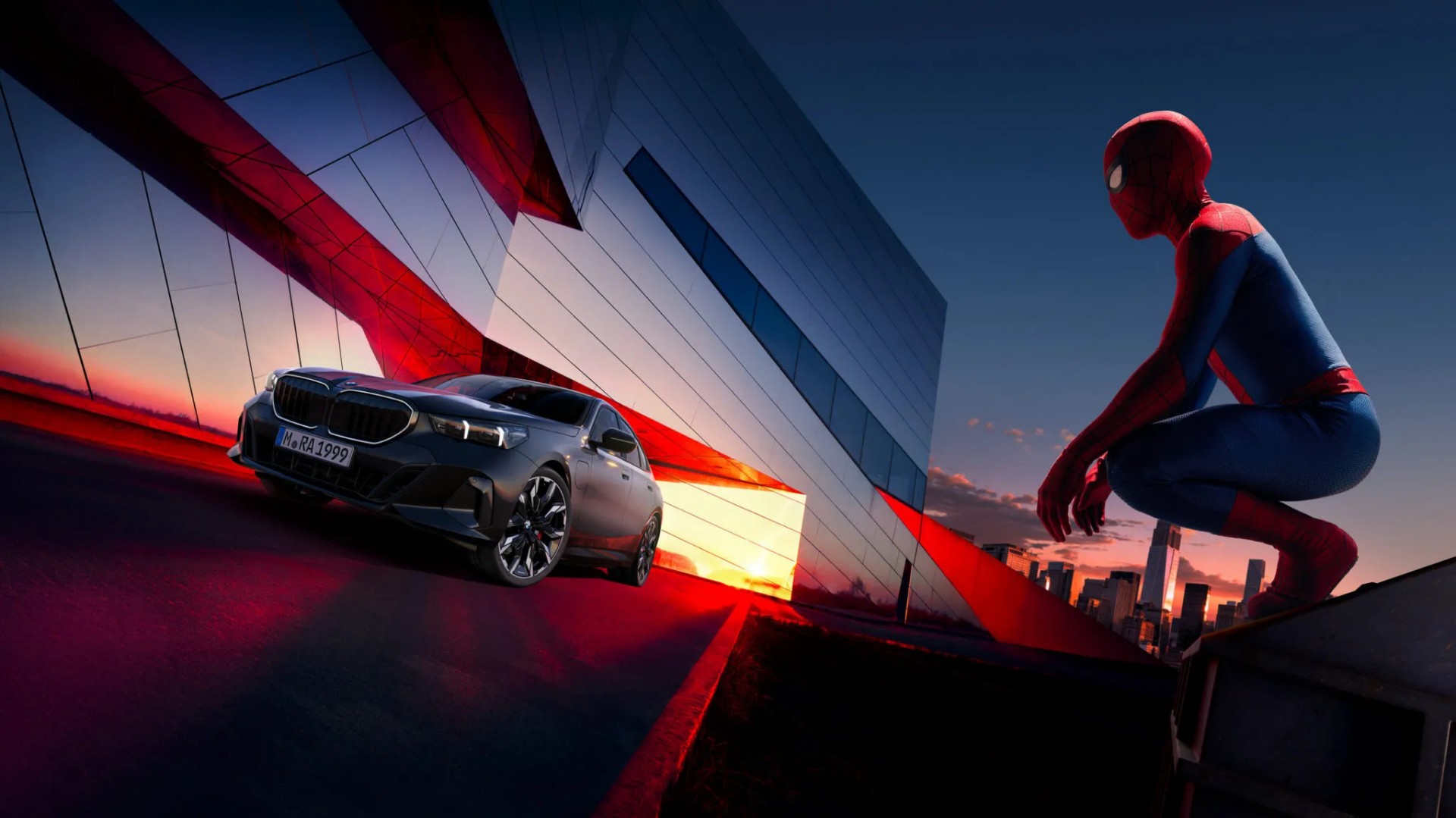 Έξαλλοι οι κάτοχοι BMW με τον... Spider-Man!