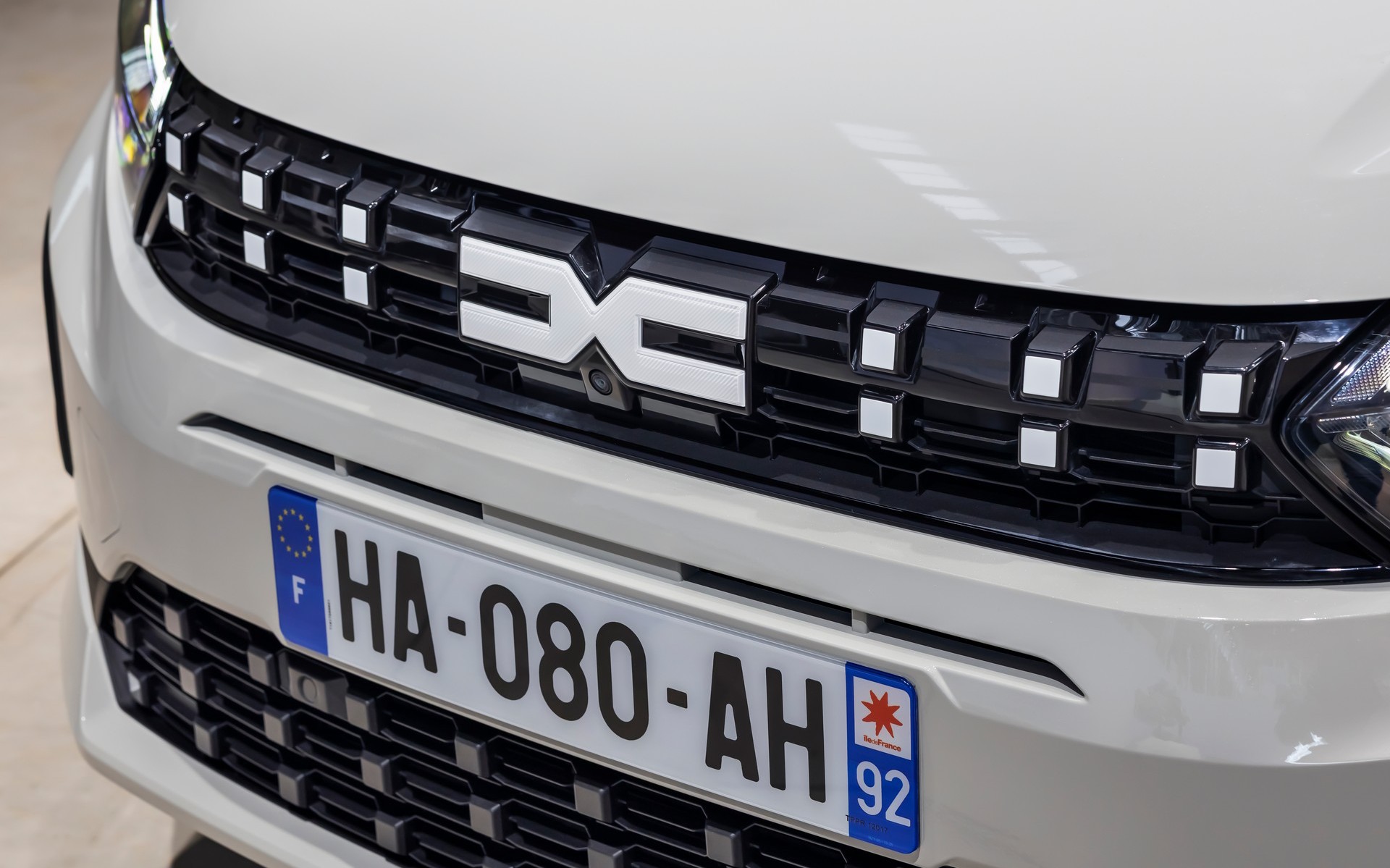 Η τεράστια επιτυχία της Dacia - Αυτό ειναι το αυτοκίνητο που αγόρασαν 19.709 οδηγοί σε ένα μήνα