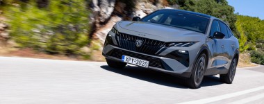 Δοκιμή Peugeot E-408 213 PS: Efficiency Master
