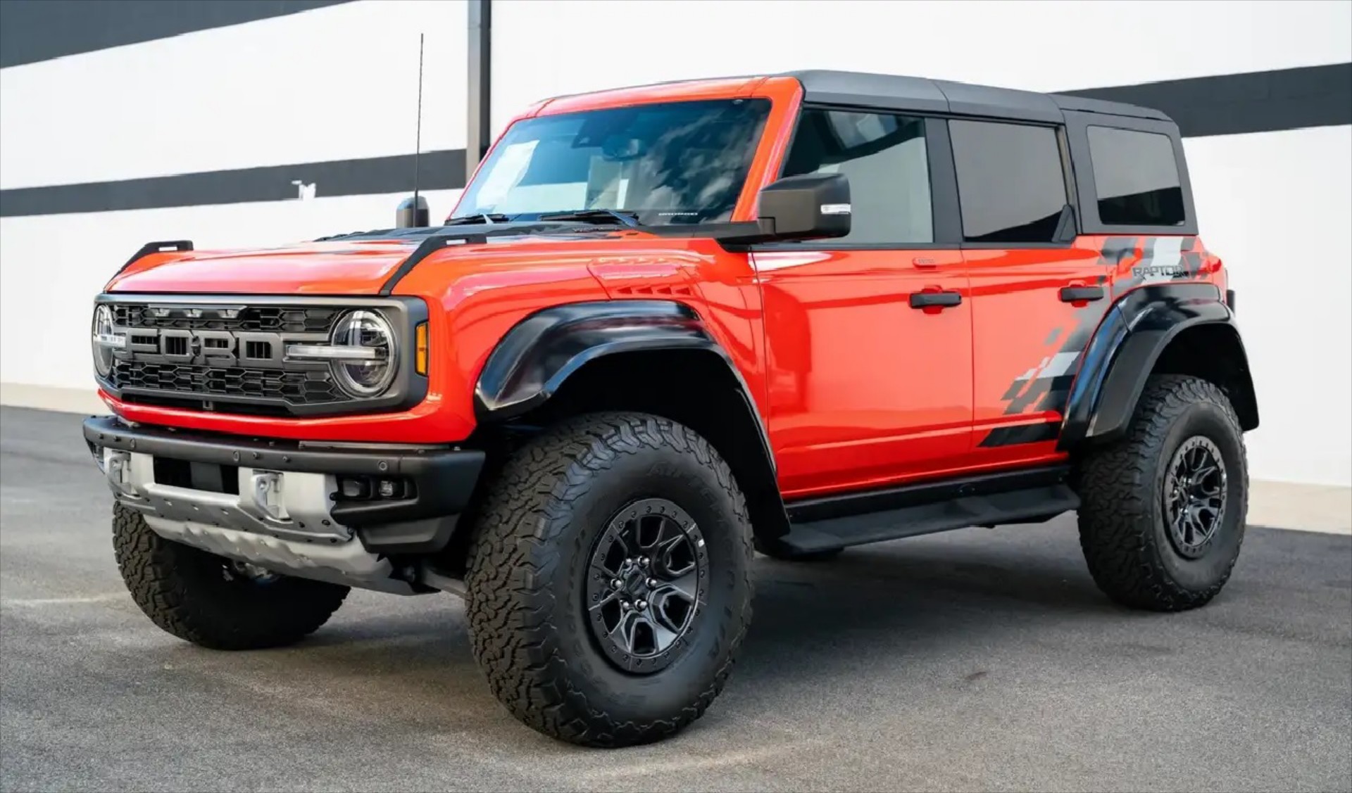 Το πρώτο Ford Bronco Raptor βγαίνει στο σφυρί - Έχει αριθμό σασί No. 00001