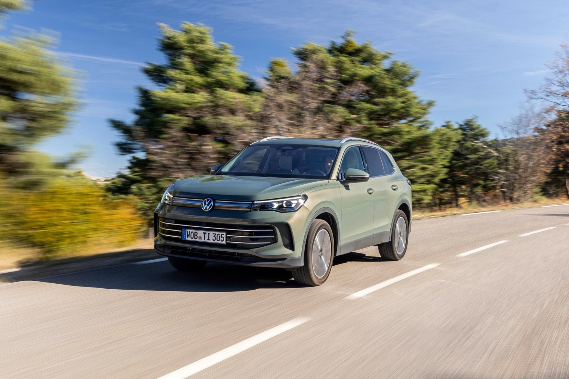 Νέο Volkswagen Tiguan Urban 1.5 eTSI με φουλ εξοπλισμό – Τι αγοράζεις με 34.990 ευρώ; 