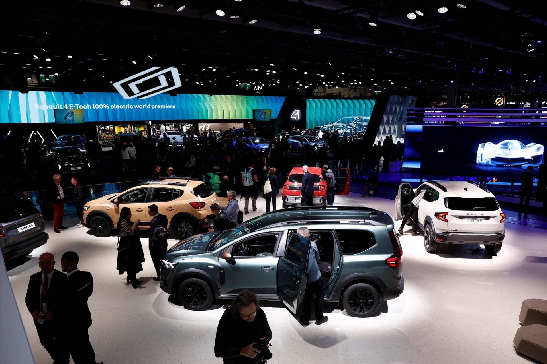 Ρίχνει τις τιμές η Dacia στην έκθεση AUTO ATHINA – Έως 3.000 ευρώ 