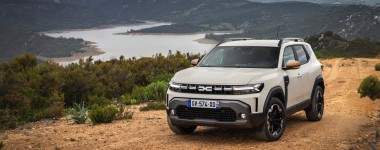 Ήρθε Ελλάδα το υβριδικό Dacia Duster Tribrid 4X4 με 1.500 km αυτονομία - Τιμή