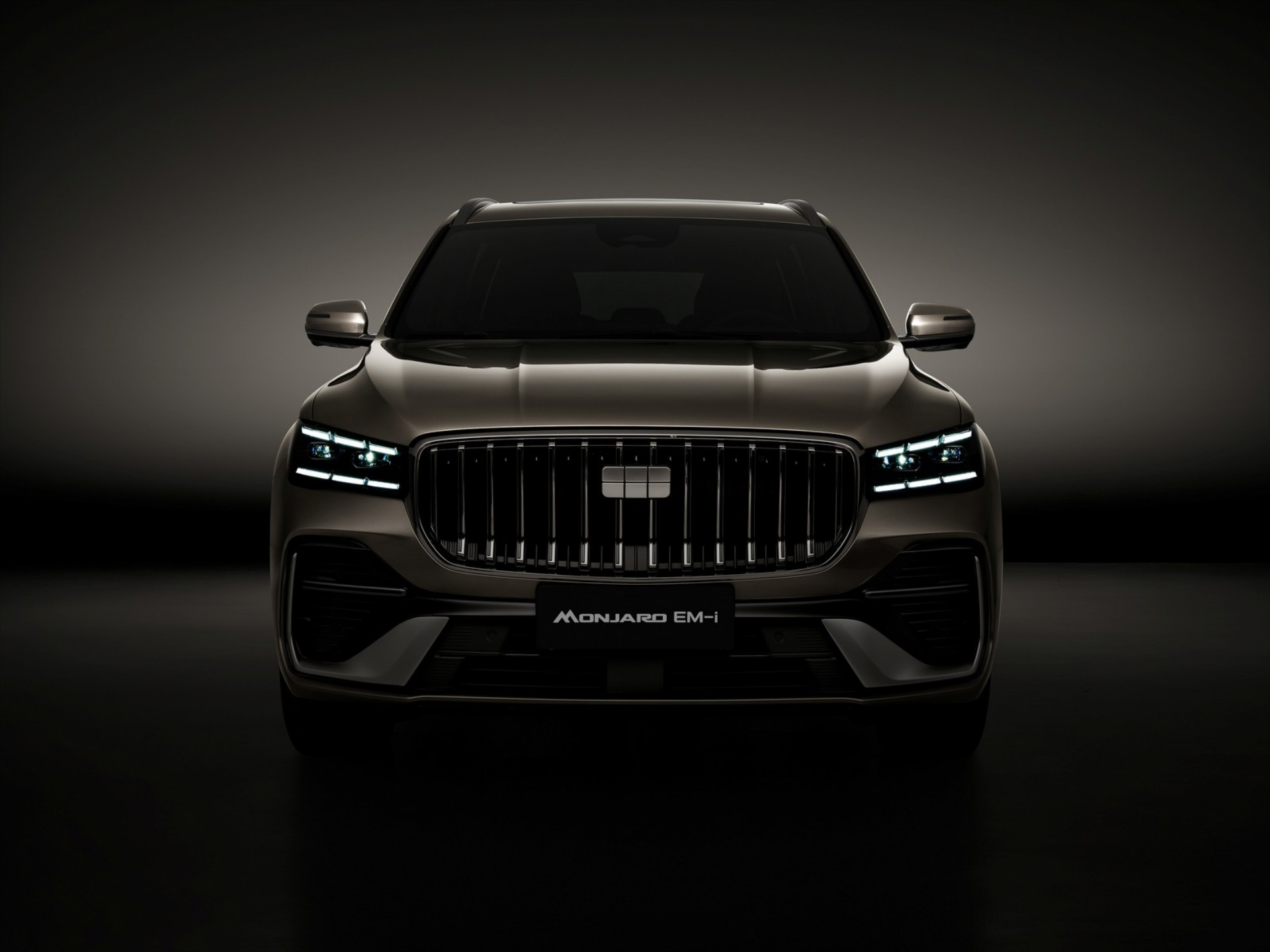 Αυτό είναι το νέο μεγάλο SUV της Geely – Plug-in υβριδικό και ιδανικό για οικογένειες