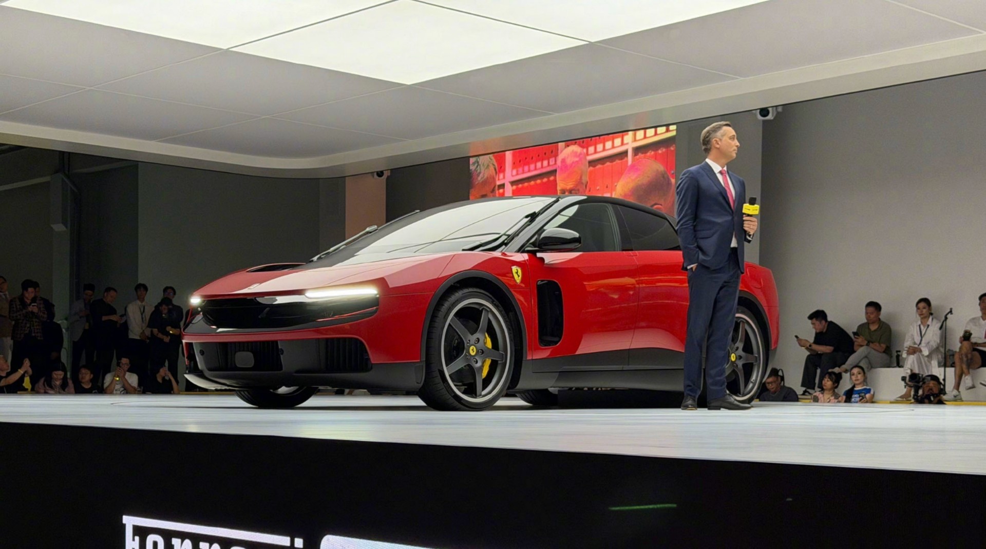 O Jeff Bezos φταίει για την πιο μισητή Ferrari όλων των εποχών – Η κουβέντα που άλλαξε την ιστορία