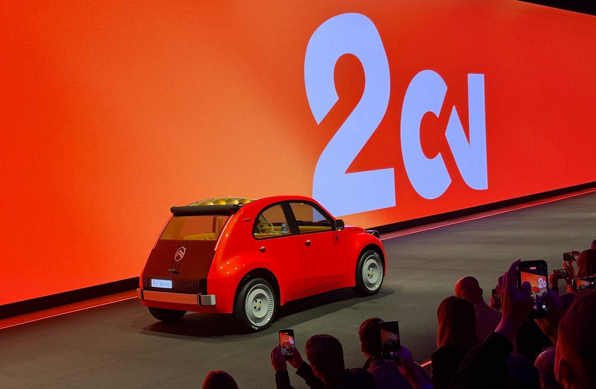 Το θρυλικό Citroen 2 CV επιστρέφει – Mε τιμή 15.000 ευρώ