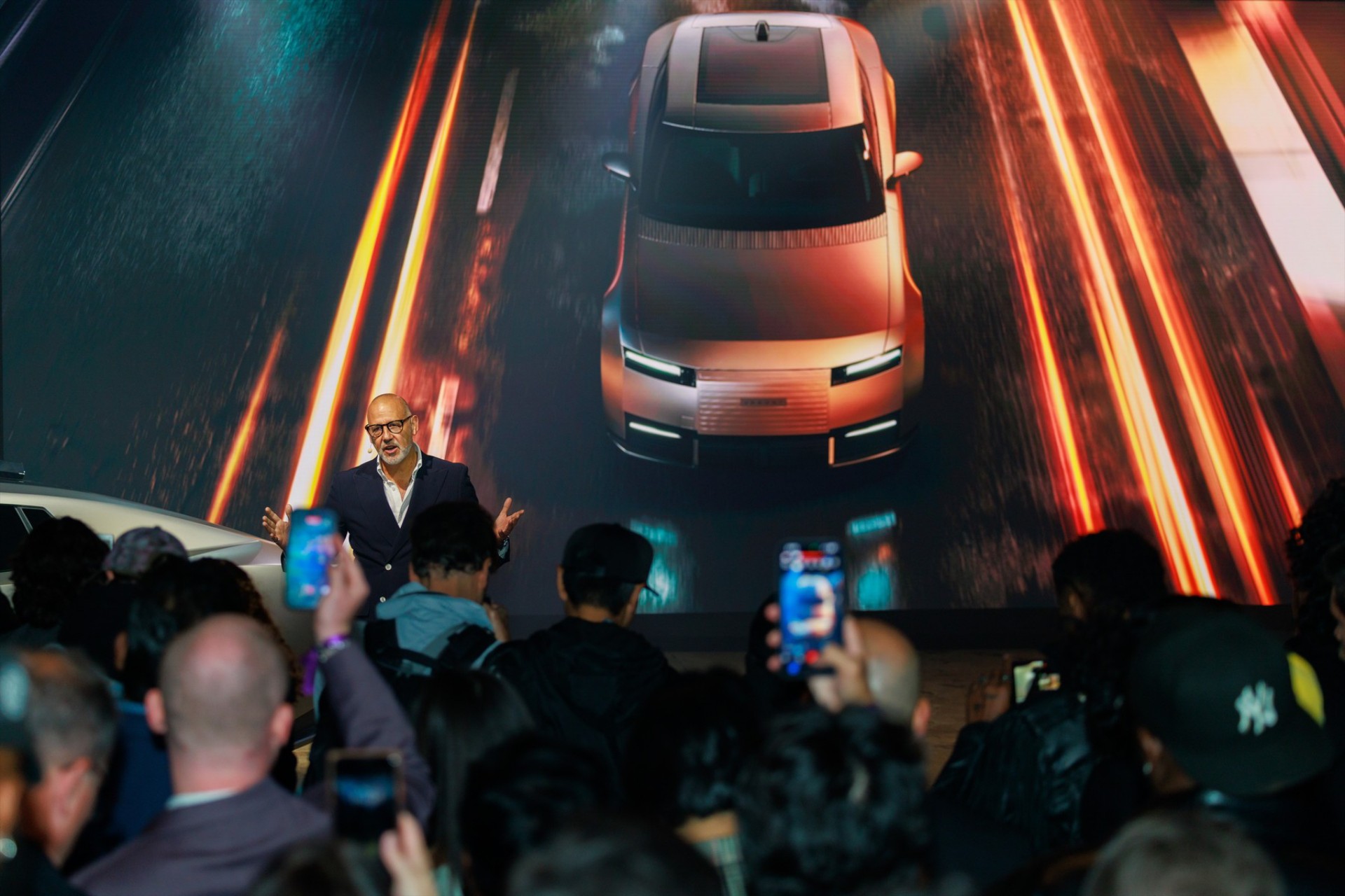 Το εκθαμβωτικό Jaguar που αλλάζει τα πάντα – Ενδιαφέρθηκαν 50.000 άνθρωποι 