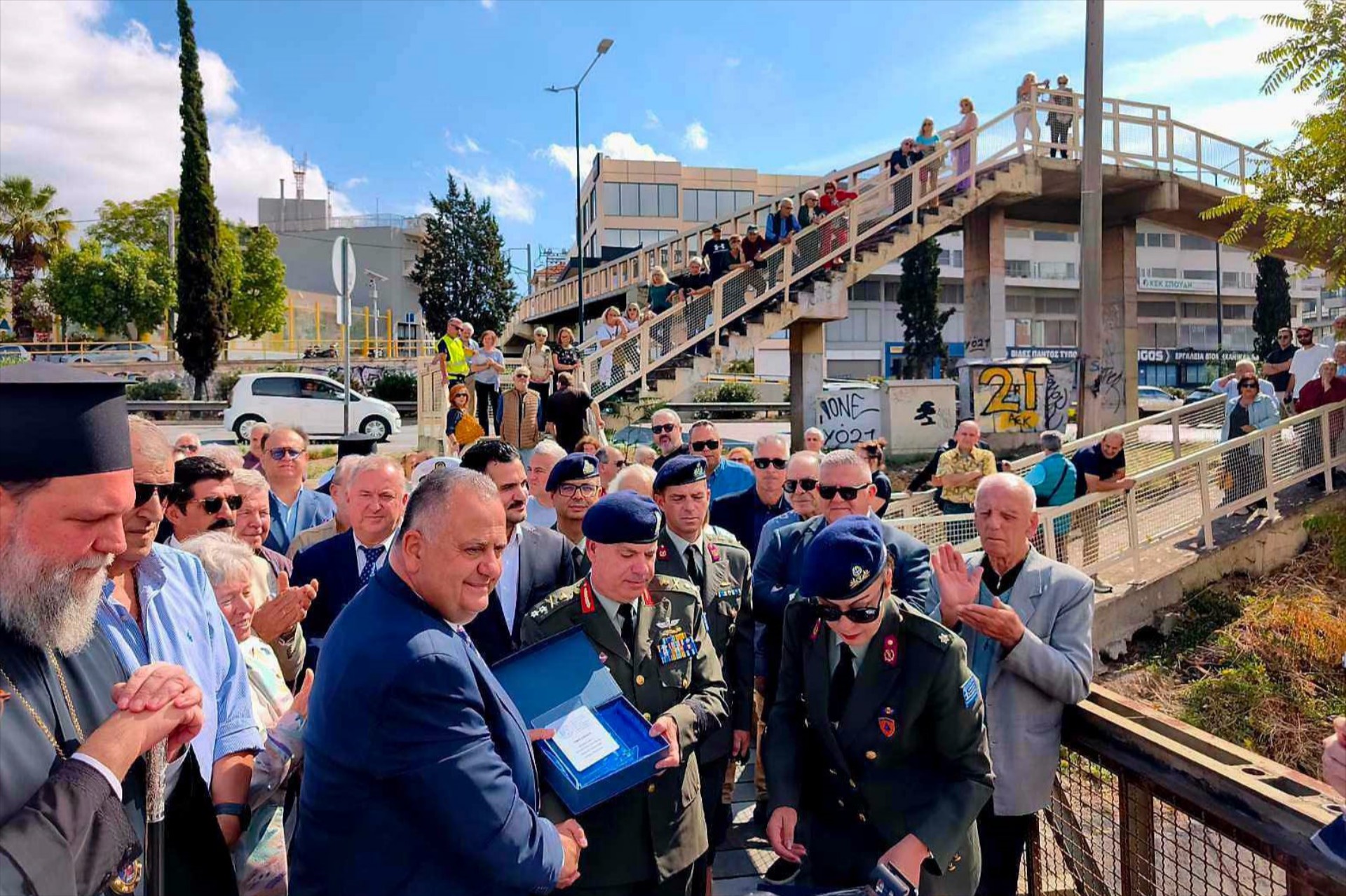 Αυτή είναι η νέα γέφυρα 15 μέτρων στον Κηφισό – Την τοποθέτησε το Τάγμα Μηχανικού