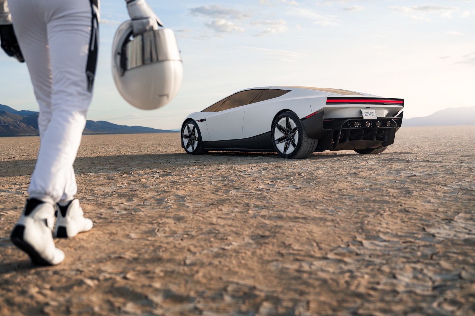 H Tesla ξεπέρασε κάθε όριο με το νέο Roadster – Εννέα χρόνια αναμονής γι’ αυτό το αυτοκίνητο