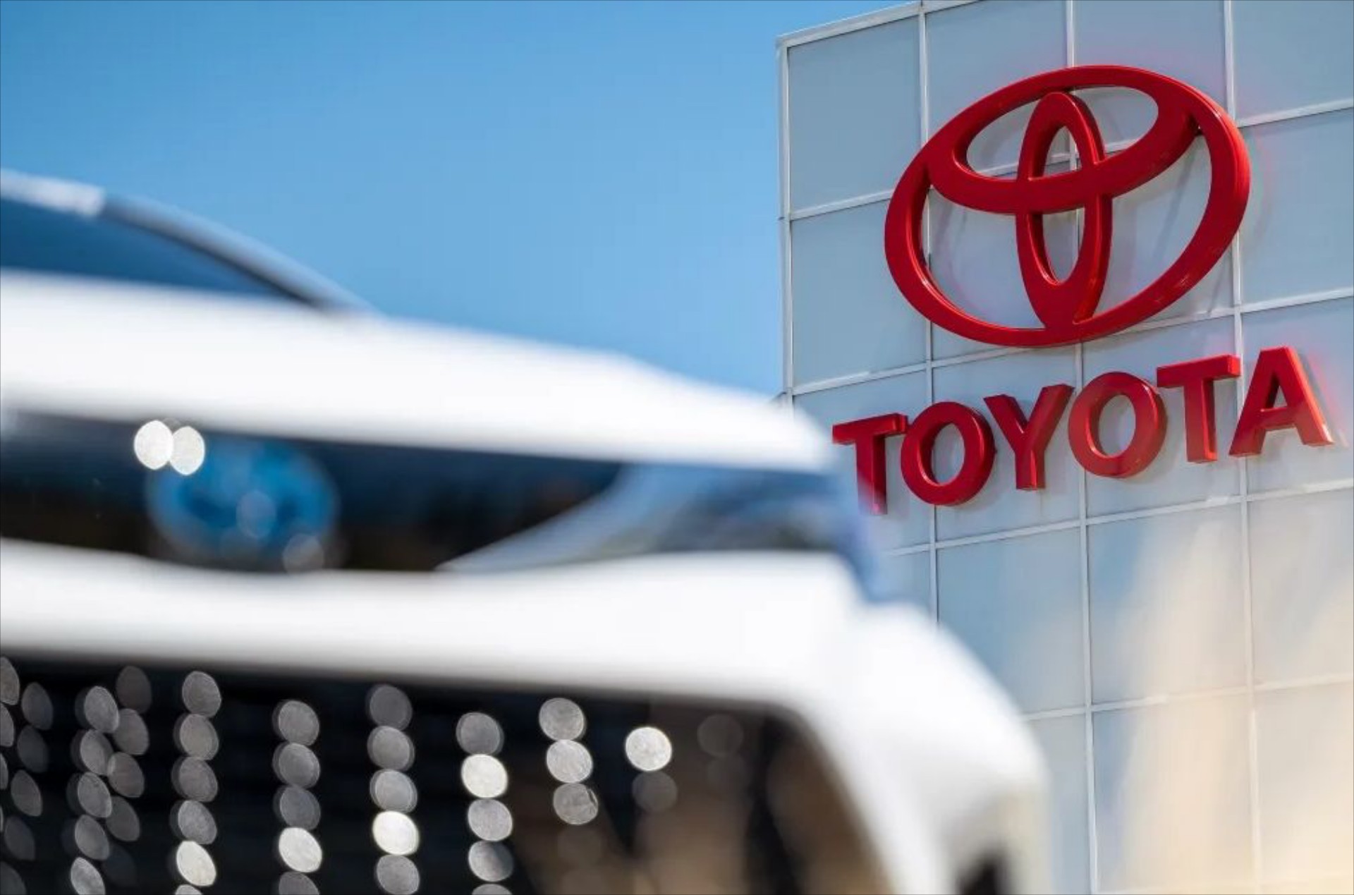 H Toyota σπάει τα κοντέρ στην Ευρώπη – Το ιστορικό ρεκόρ που σημείωσε