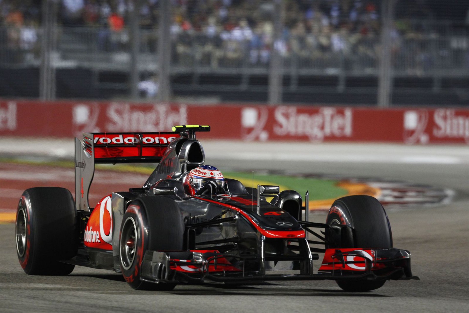 F1: Πρωτιά για τον Button στην Ιαπωνία