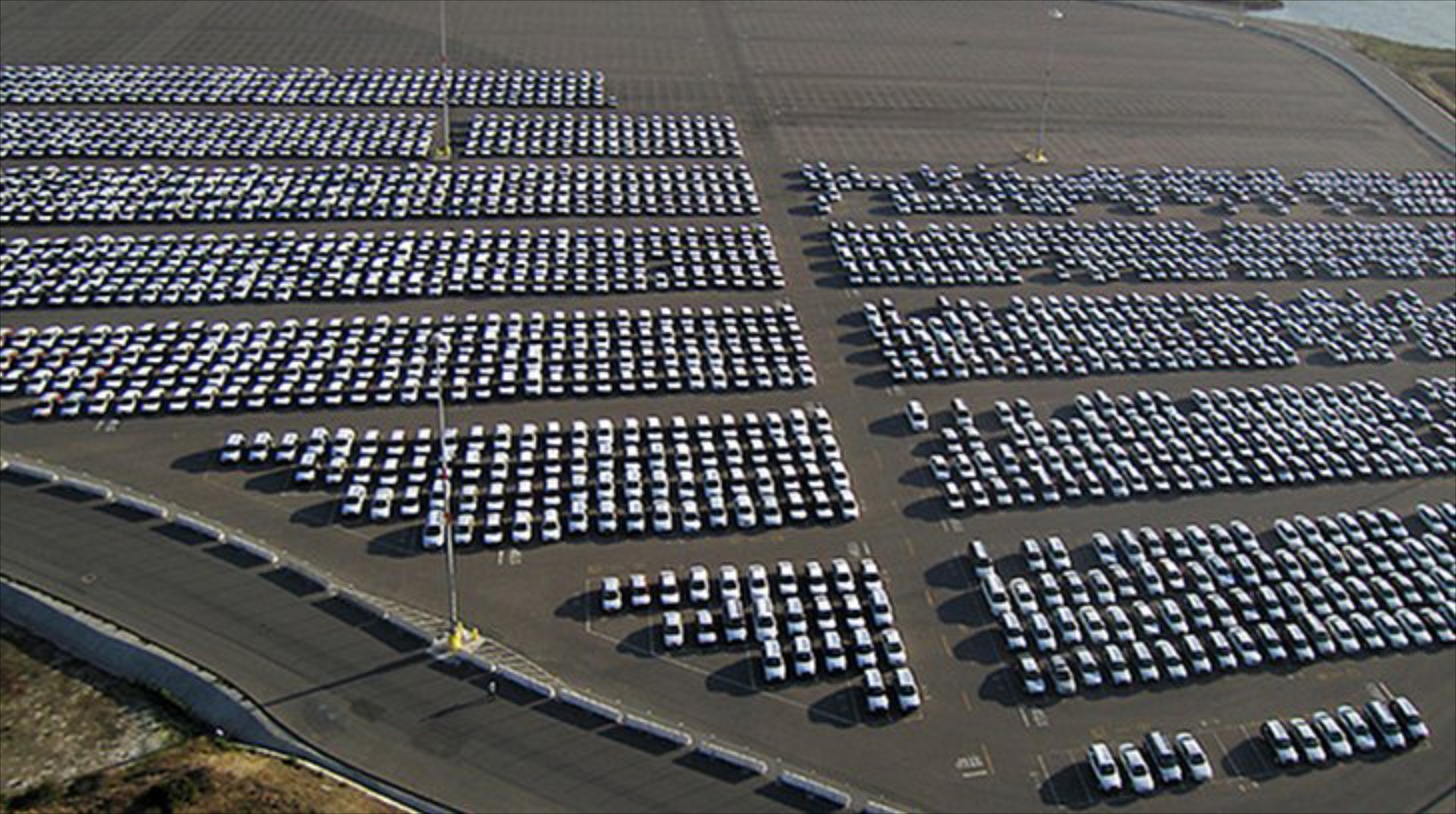 Ford και GM κερδίζουν έδαφος στις ΗΠΑ

