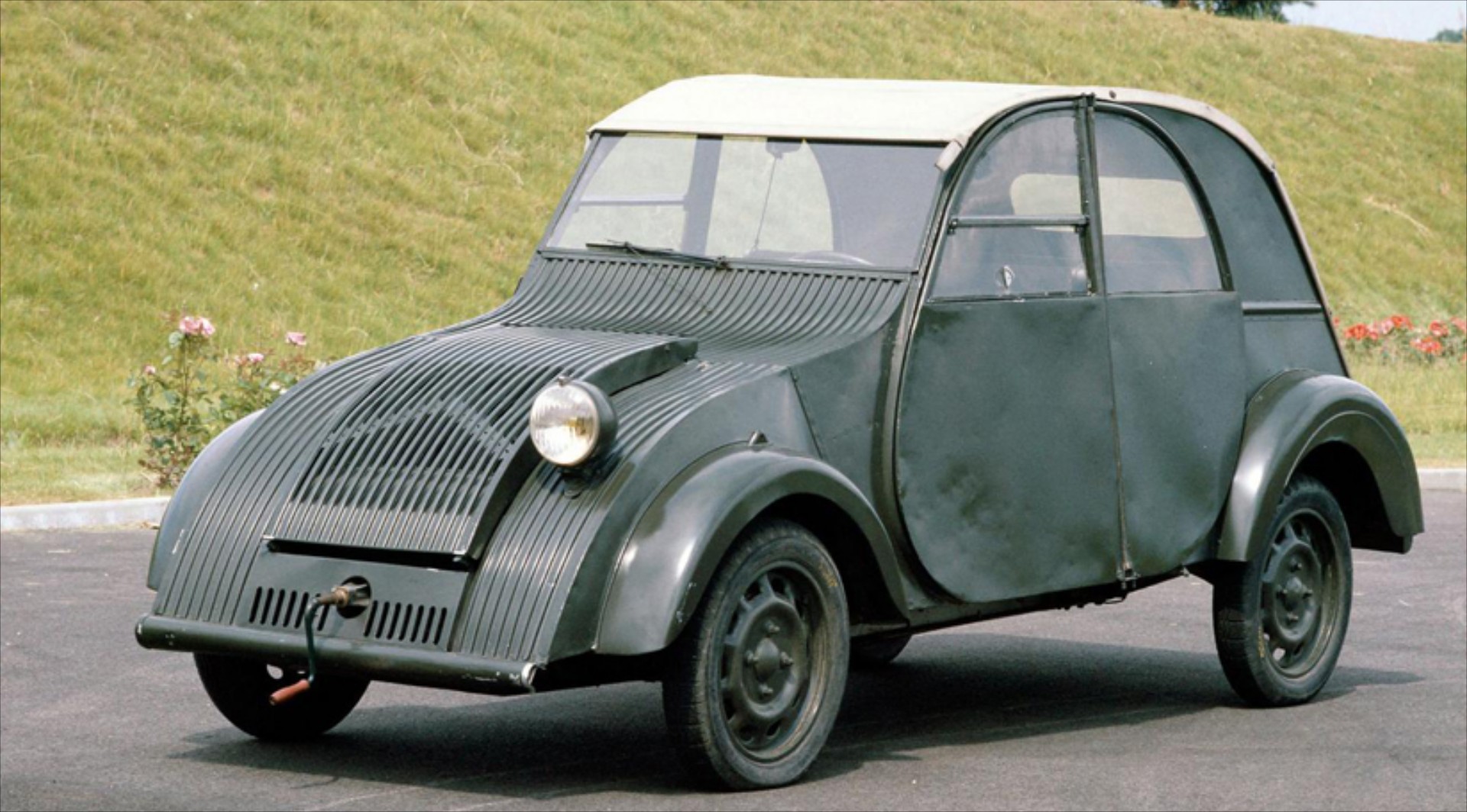 Citroen: Ετοιμάζει το νέο 2CV