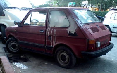 Μαζεύονται τα εγκαταλελειμμένα στον Πειραιά