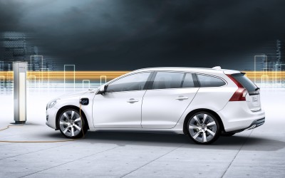Ξεκινά η διάθεση του V60 Plug-in Hybrid