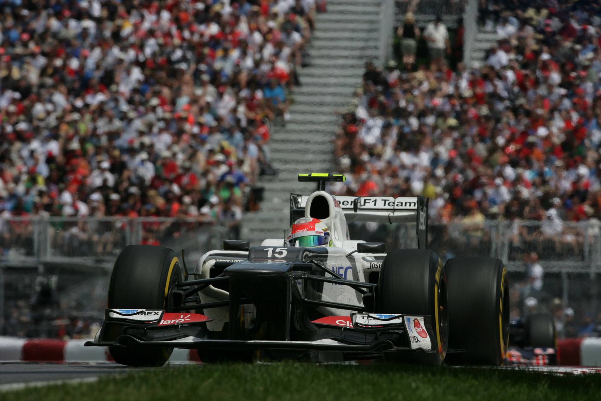 F1: H Ferrari καθοδηγεί τον Perez