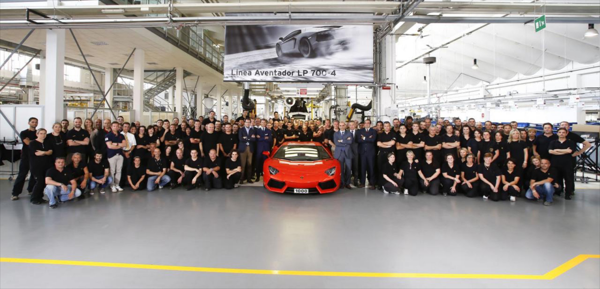 Lamborghini Aventador: Έπιασε τις χίλιες

