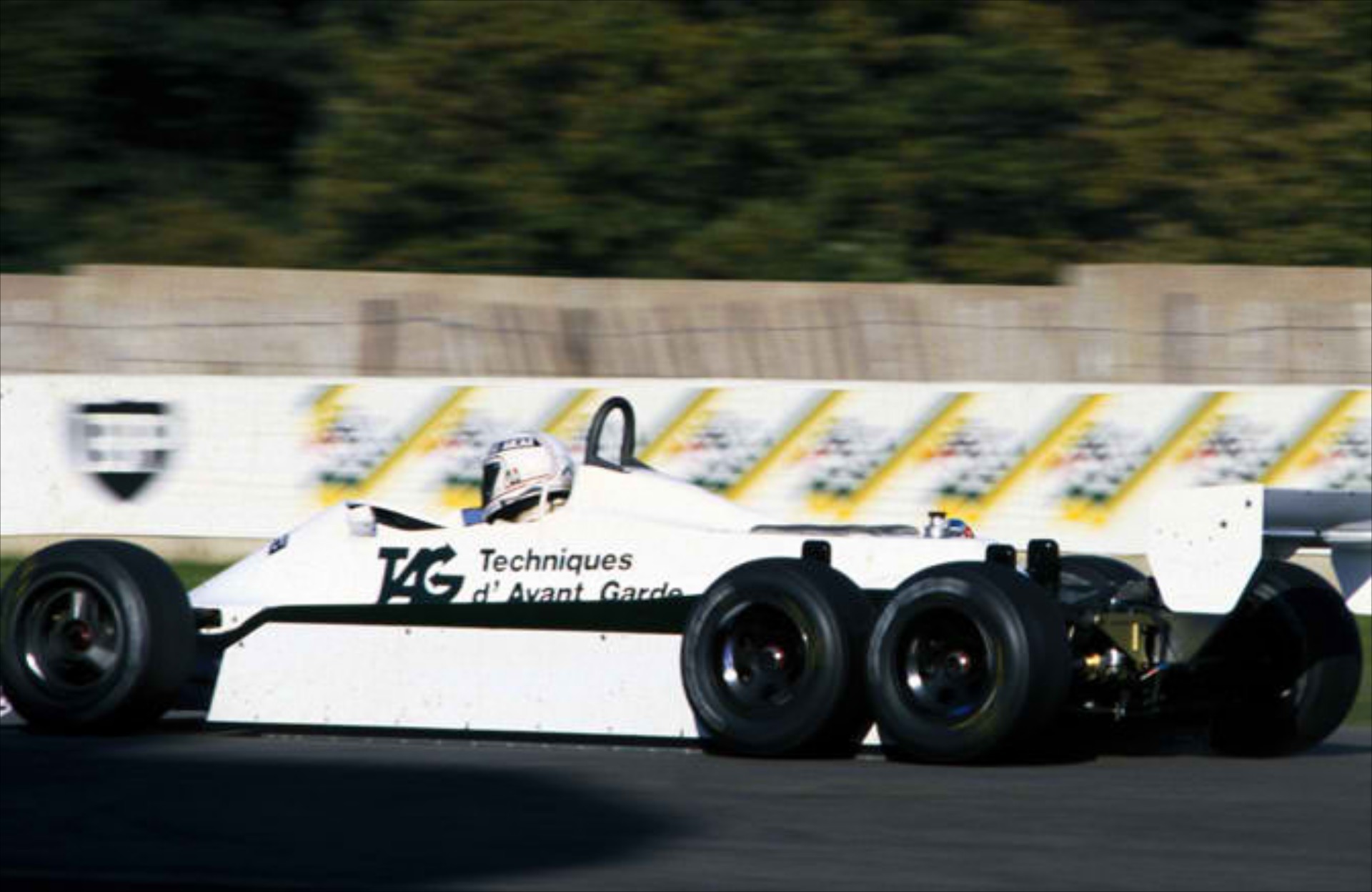 Williams FW07D