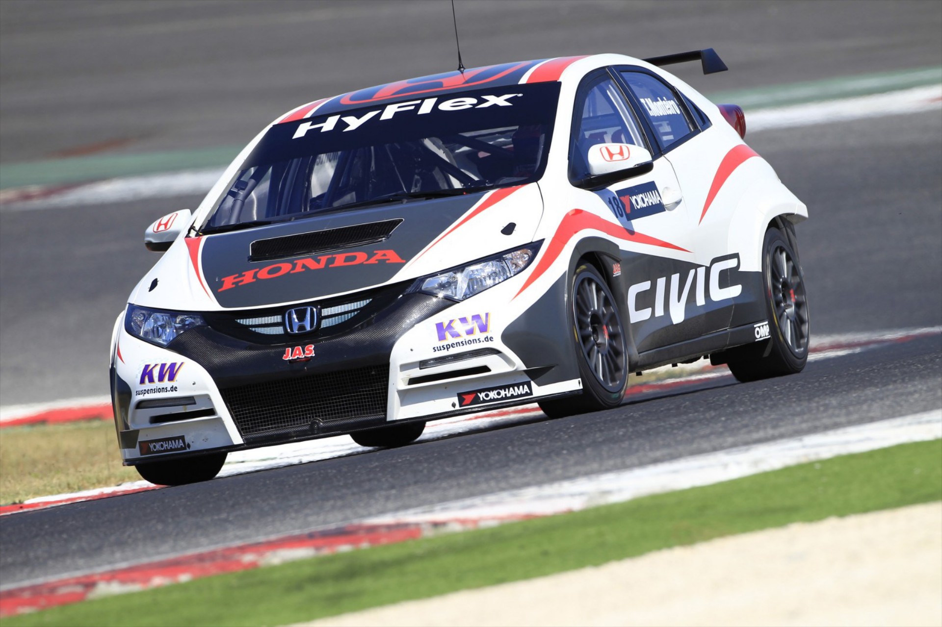Το Honda Civic WTCC προετοιμάζεται για αγώνα 