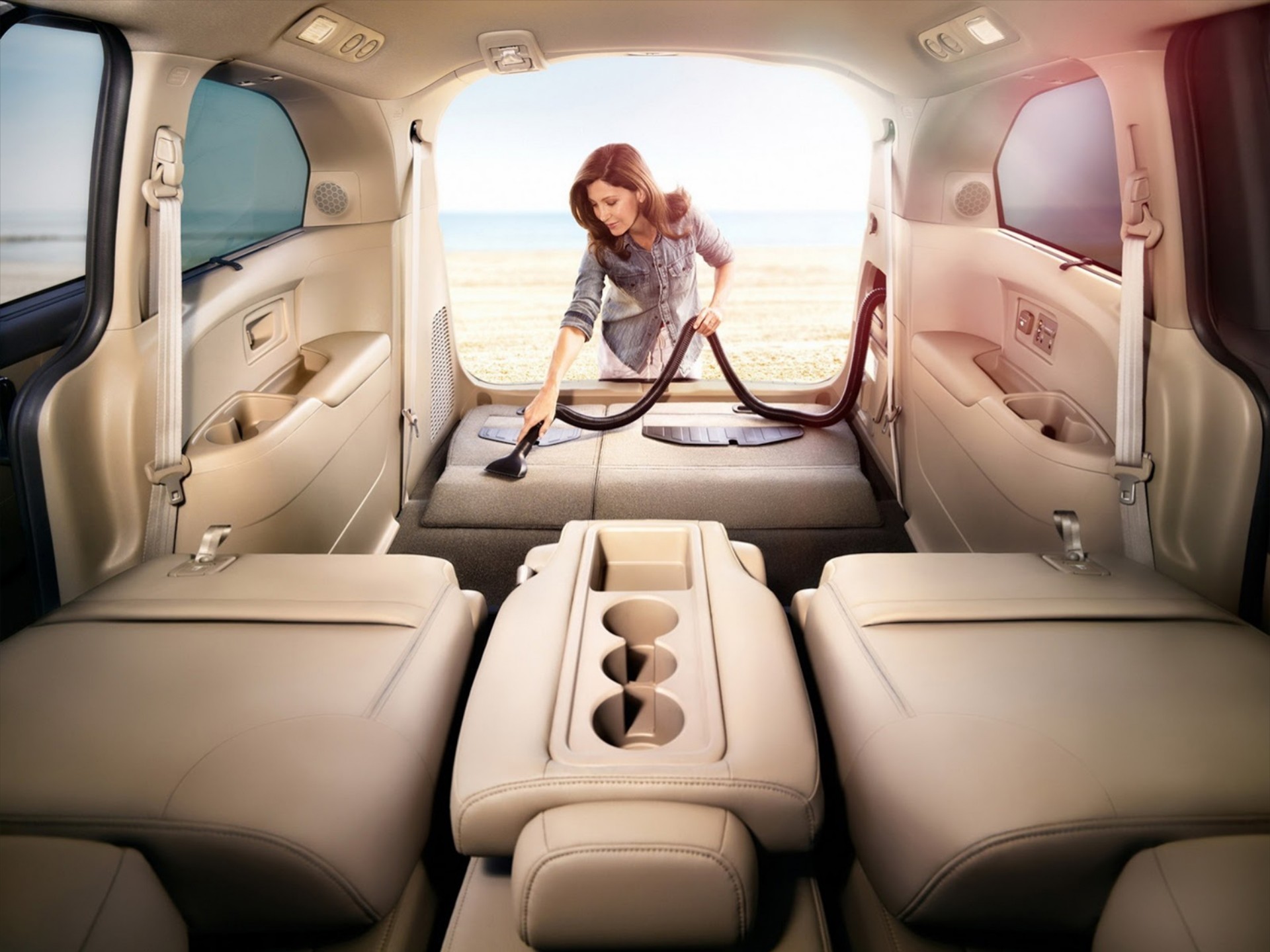 Ηλεκτρική σκούπα στον εξοπλισμό του Honda Odyssey