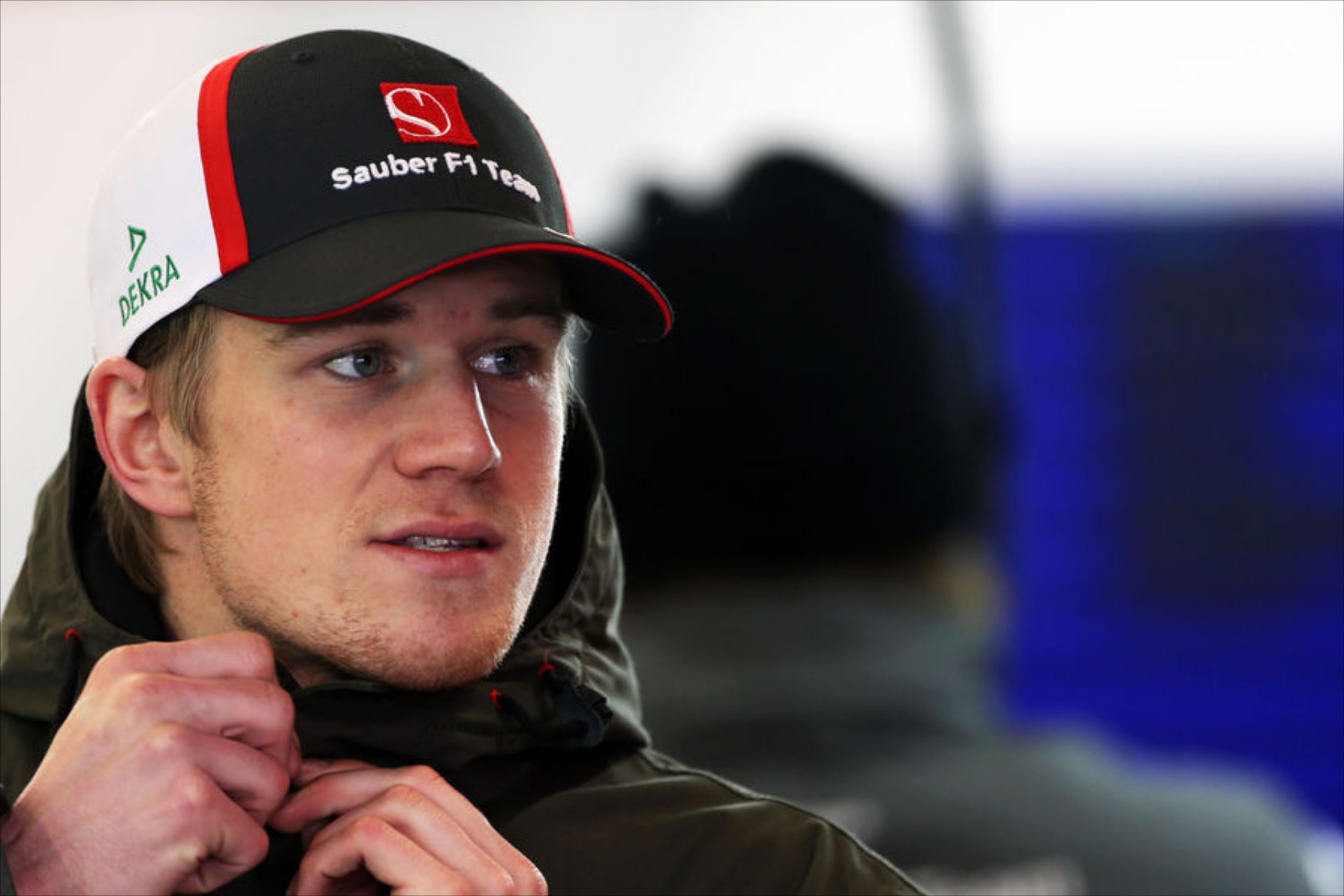 Πώς κάθεται μέσα σε ένα μονοθέσιο ο οδηγός της F1; (Video)