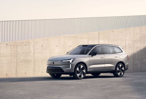 VOLVO EX90 (2023)