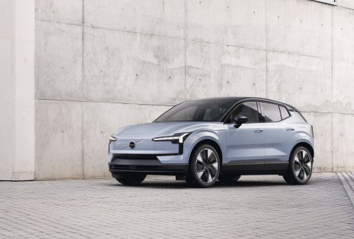 VOLVO EX30 (2023)