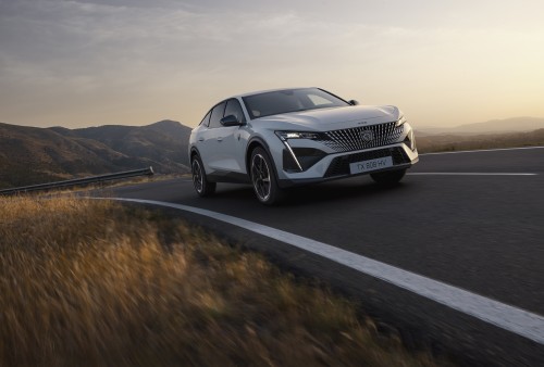 PEUGEOT e-408 (2024)