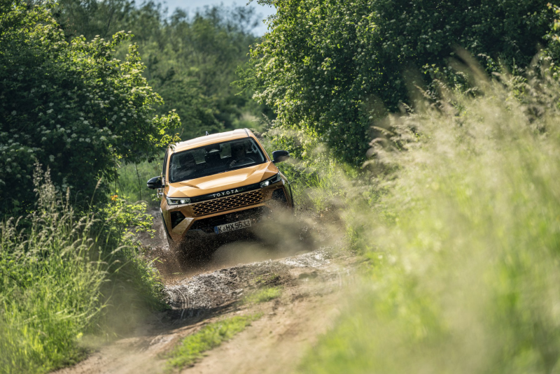 HILUX