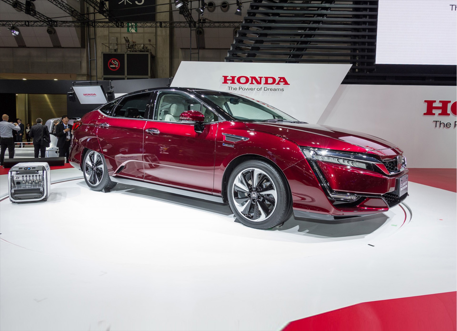 Clarity: το νέο fuel cell της Honda