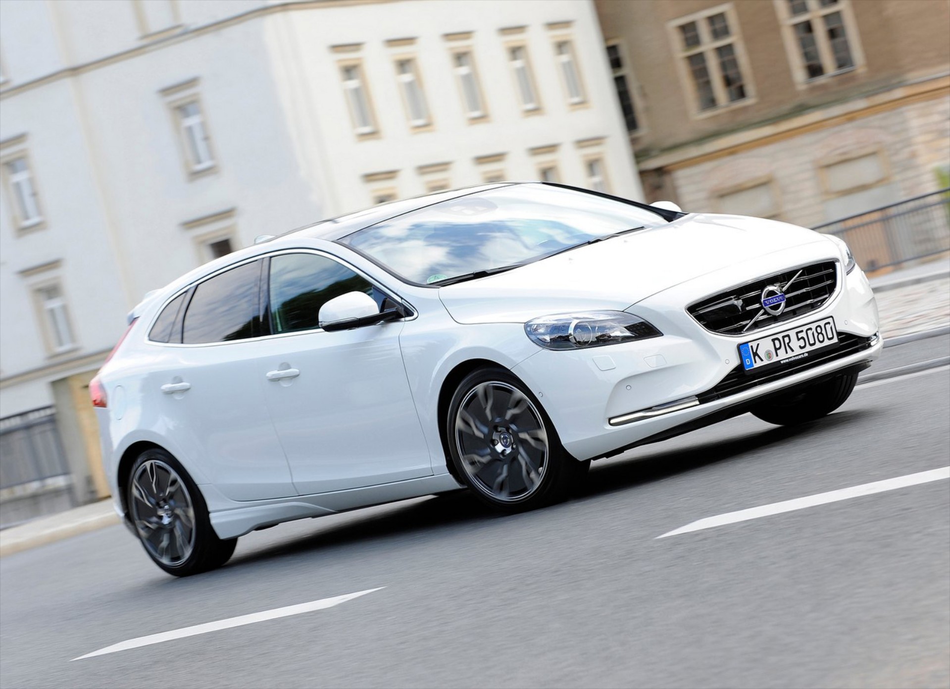 22% έκπτωση στα V40 στη Volvo Σφακιανάκης