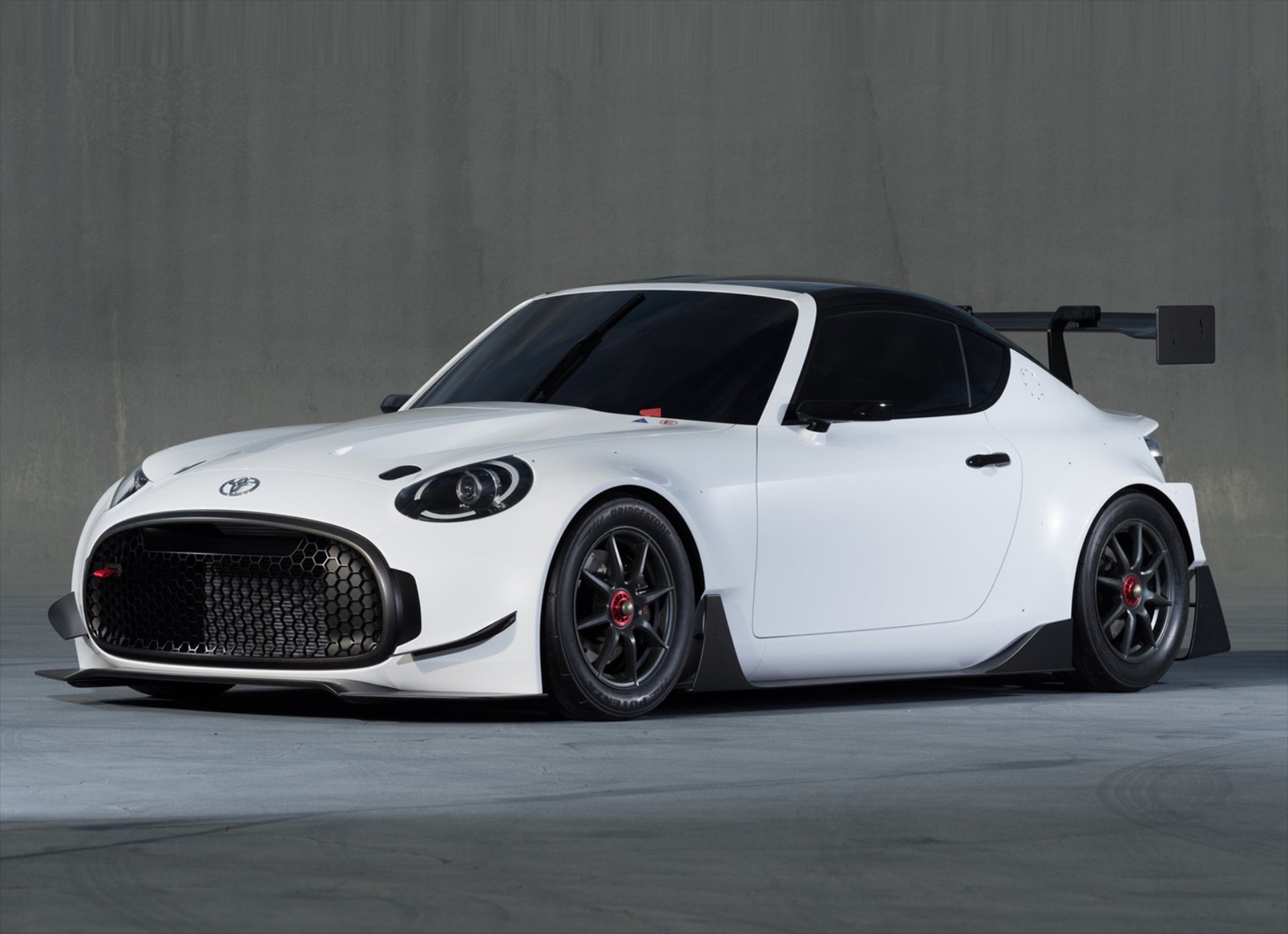 Το σπορ κουπέ S-FR της Toyota έβαλε τα καλά του