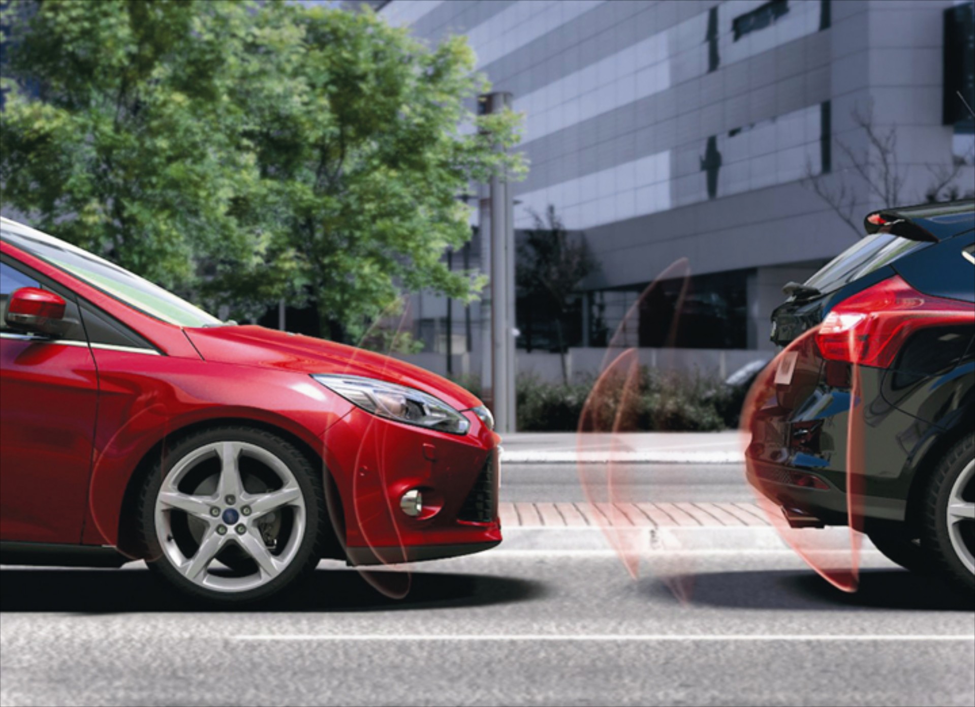 Το Ford Focus σταματά μόνο του (video)