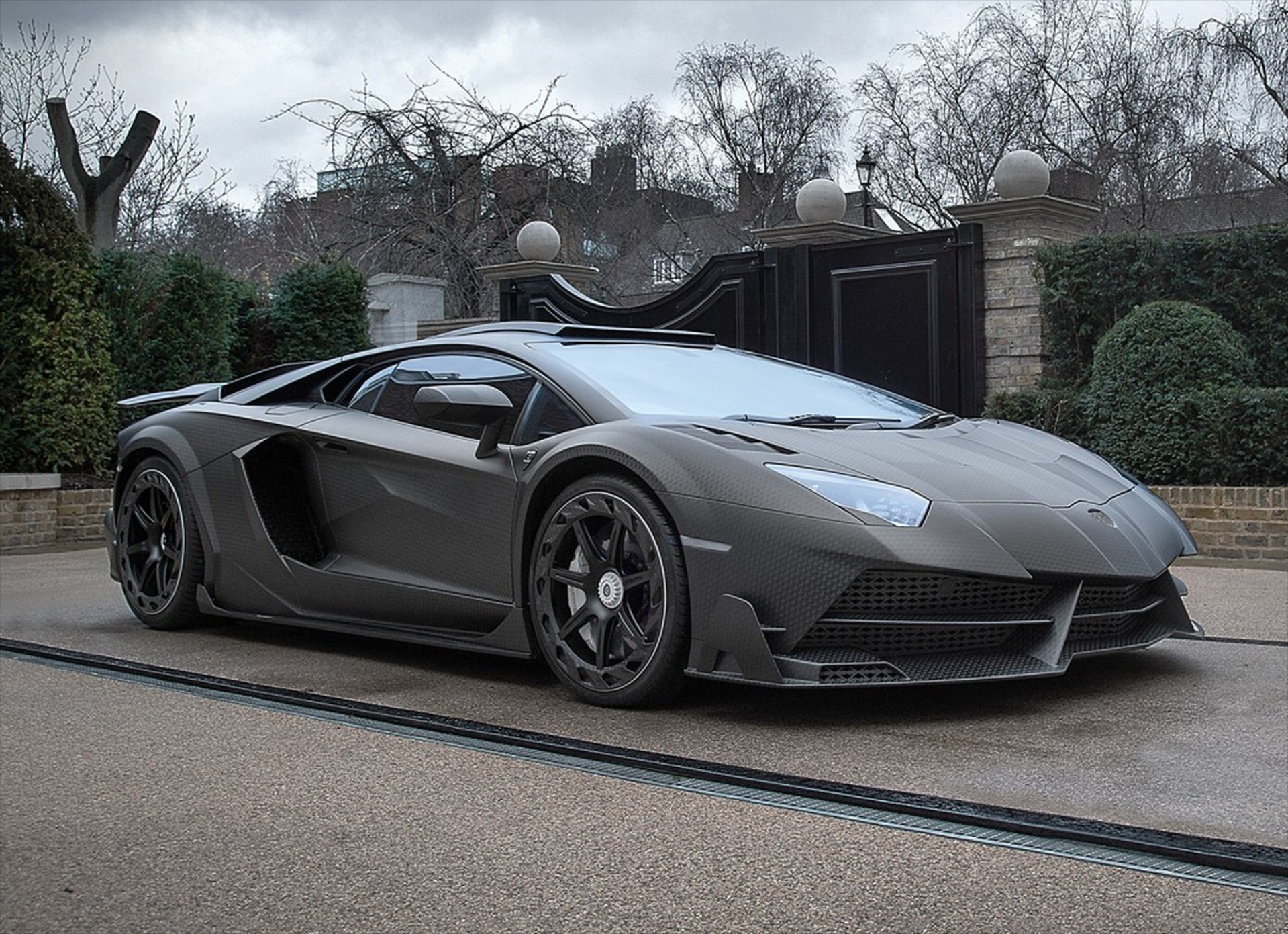 Το νέο «παιχνίδι» του James Stunt