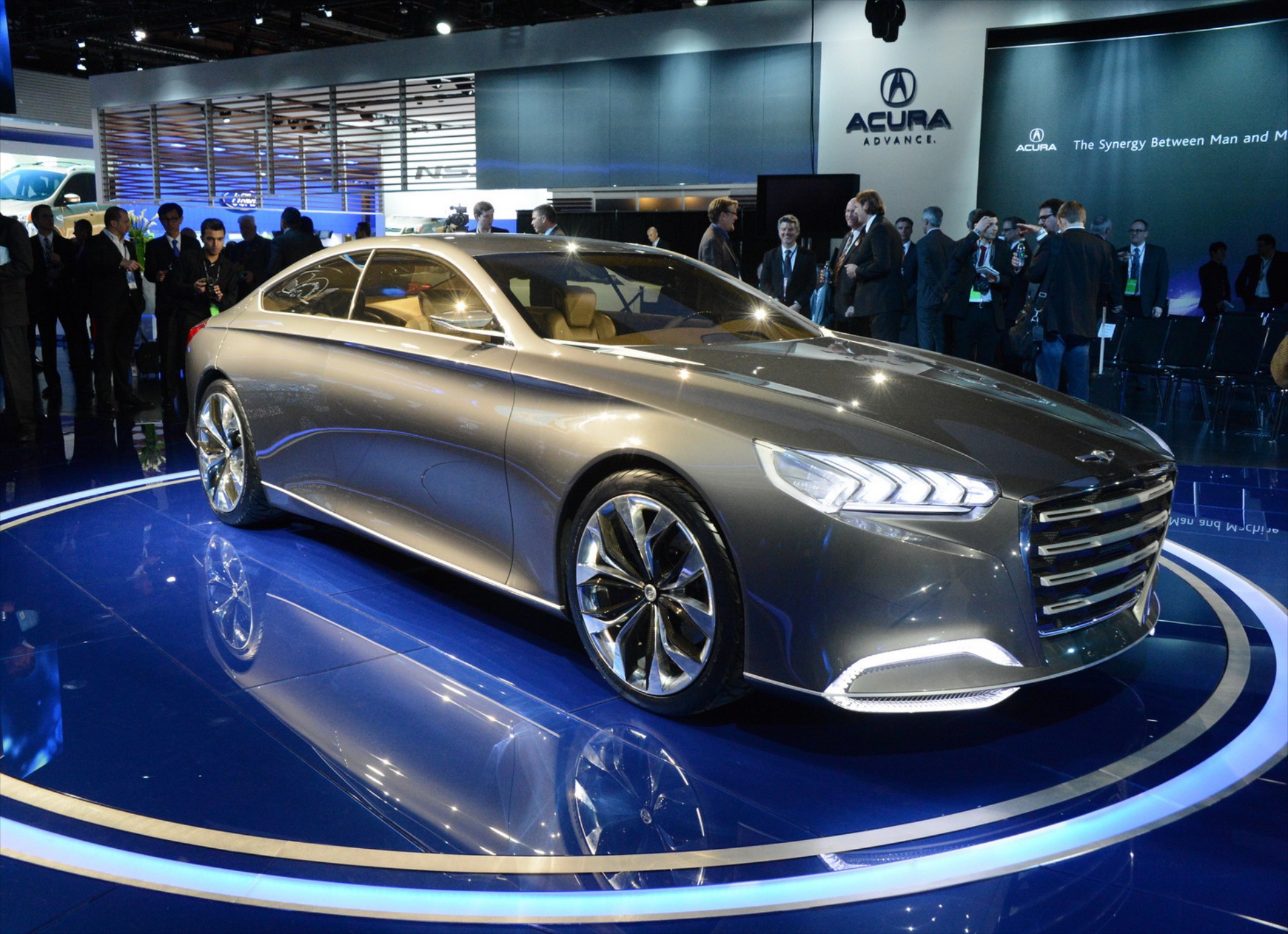 Hyundai HCD-14 Genesis Concept