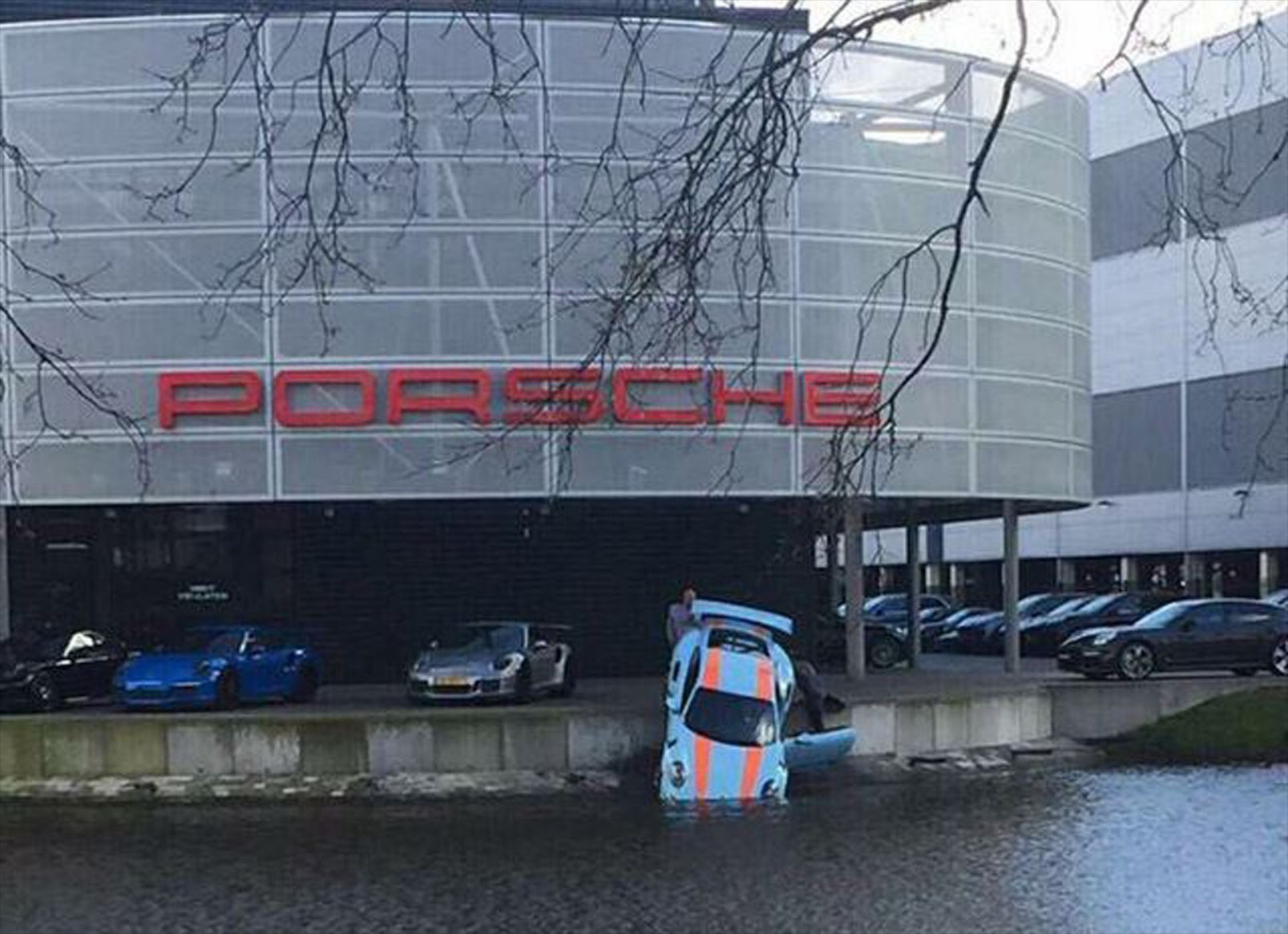 Ουπς! Μηχανικός έκανε τη… ζημιά του!