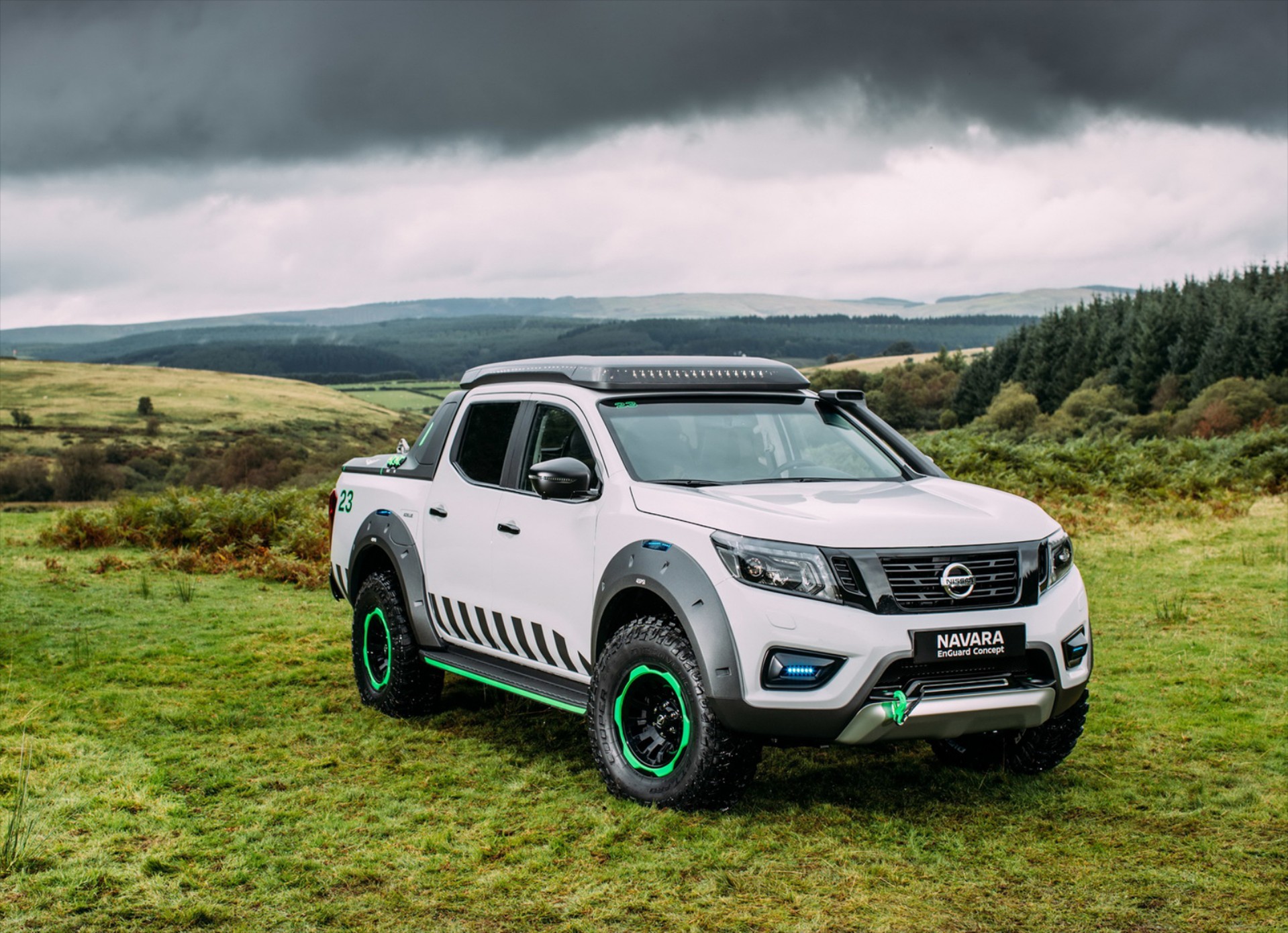 Nissan Navara EnGuard Concept (video)