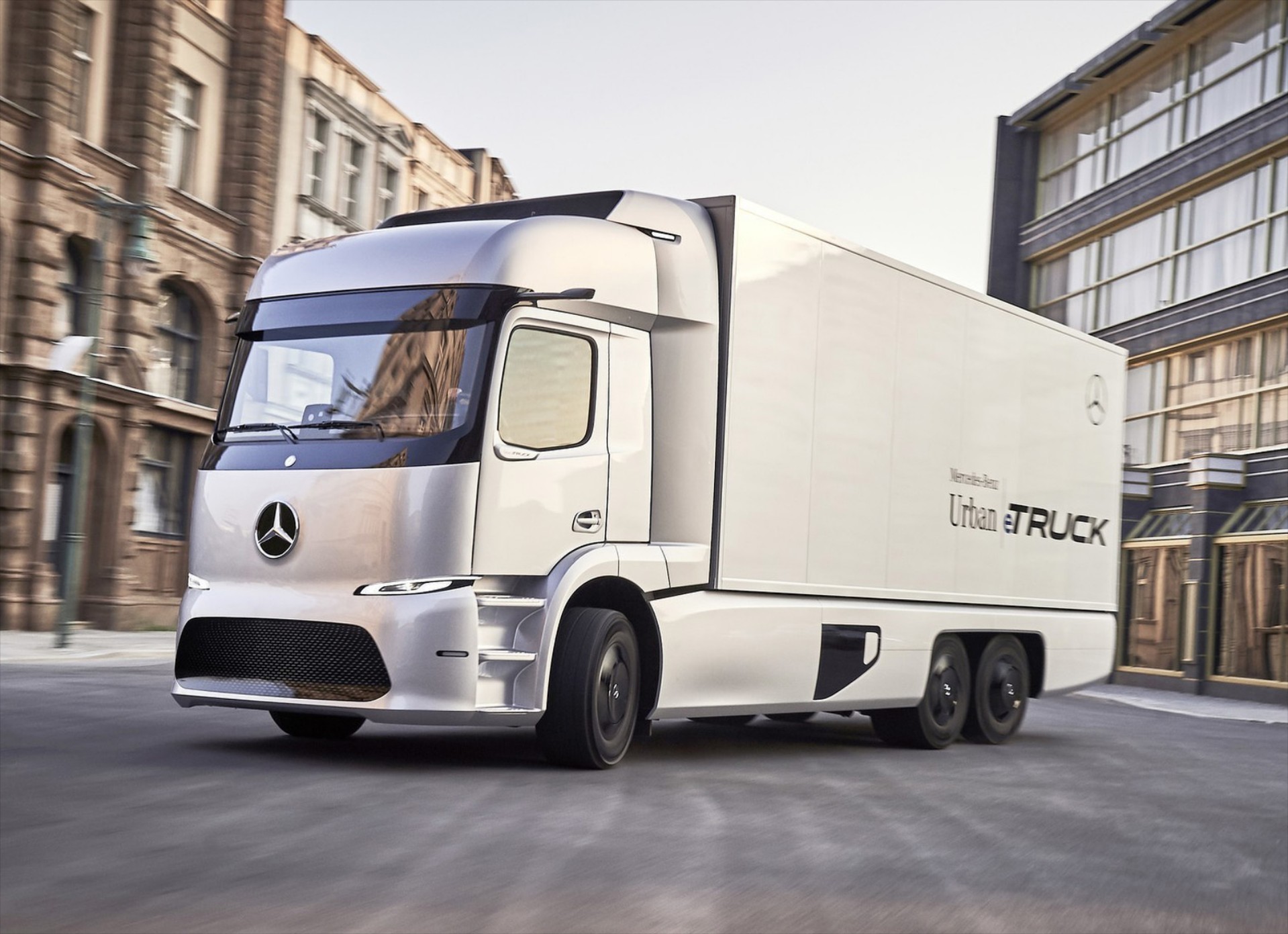 Ηλεκτρικό φορτηγό Mercedes-Benz με 200 km αυτονομίας