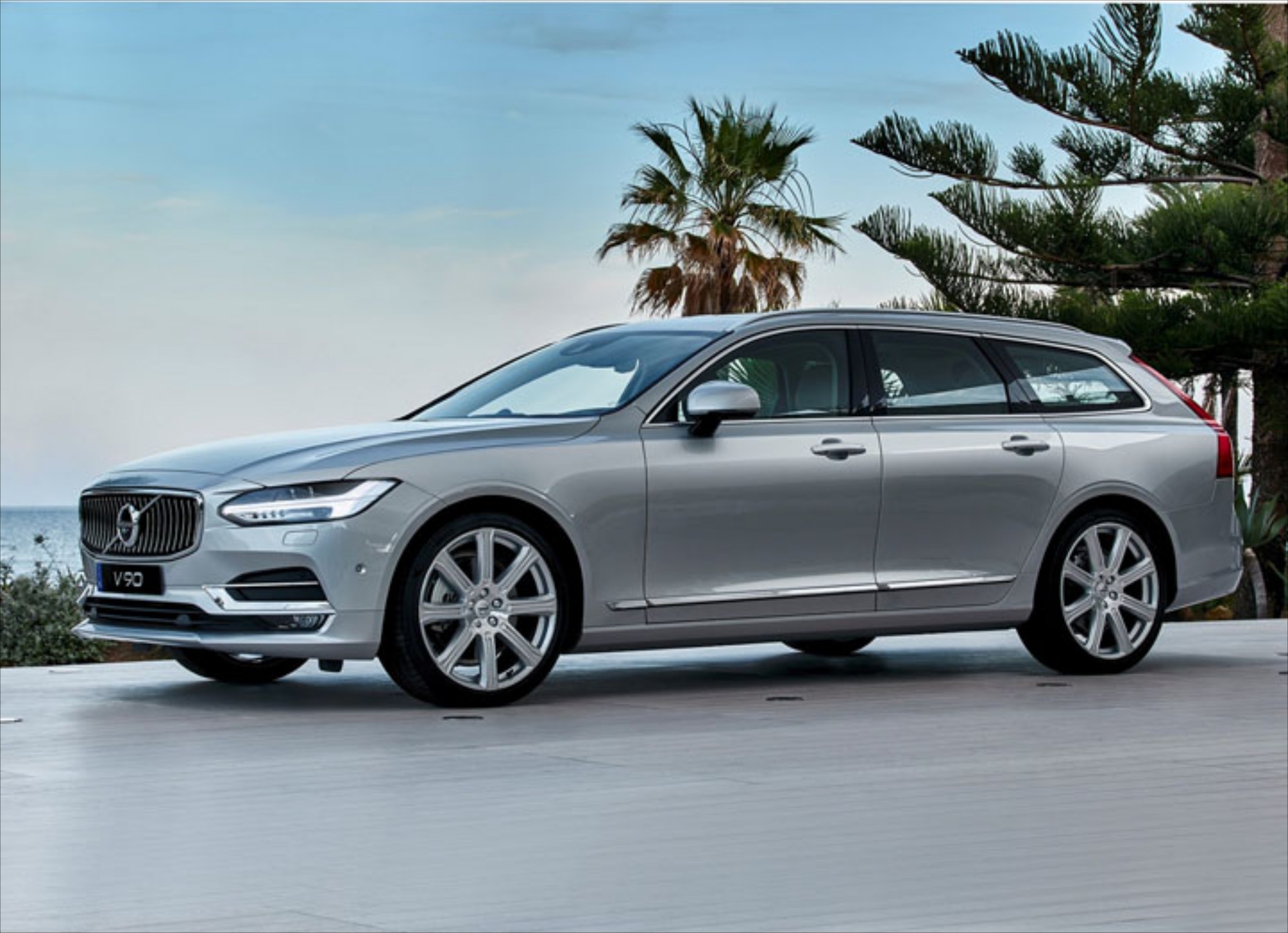 Πρεμιέρα για το Volvo V90 στην Αυτοκίνηση 2016