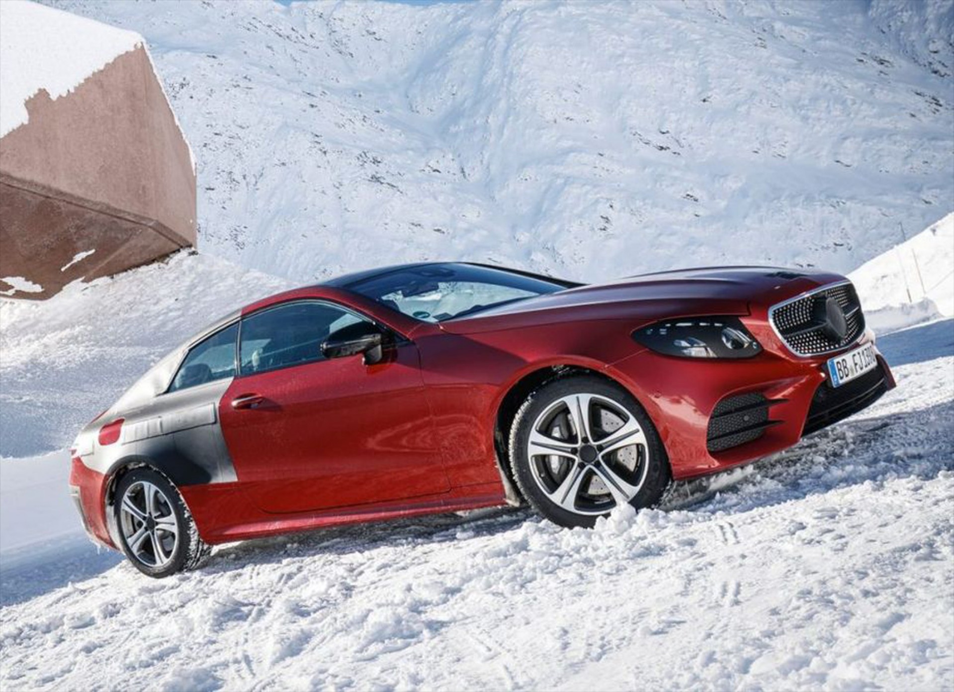 Έτοιμη να λιώσει τα χιόνια η E-Class Coupe