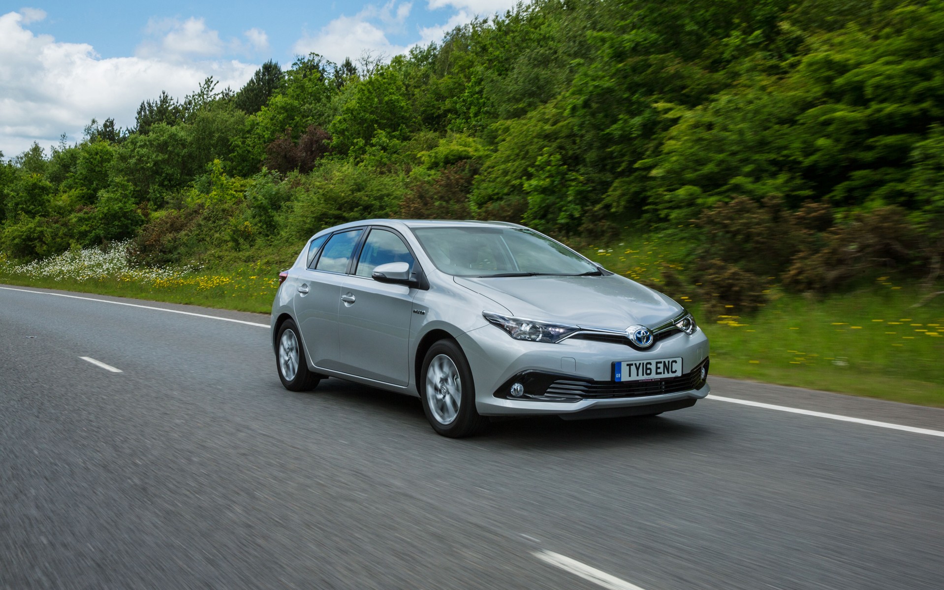 <br />
<b>Notice</b>:  Undefined property: stdClass::$title in <b>/home/www3gocar/public_html/templates/t2024/ice_c/9a1326b63621589c2d0ae49576f7df8a09573c42_0.file.box.featured.tpl.php</b> on line <b>89</b><br />
