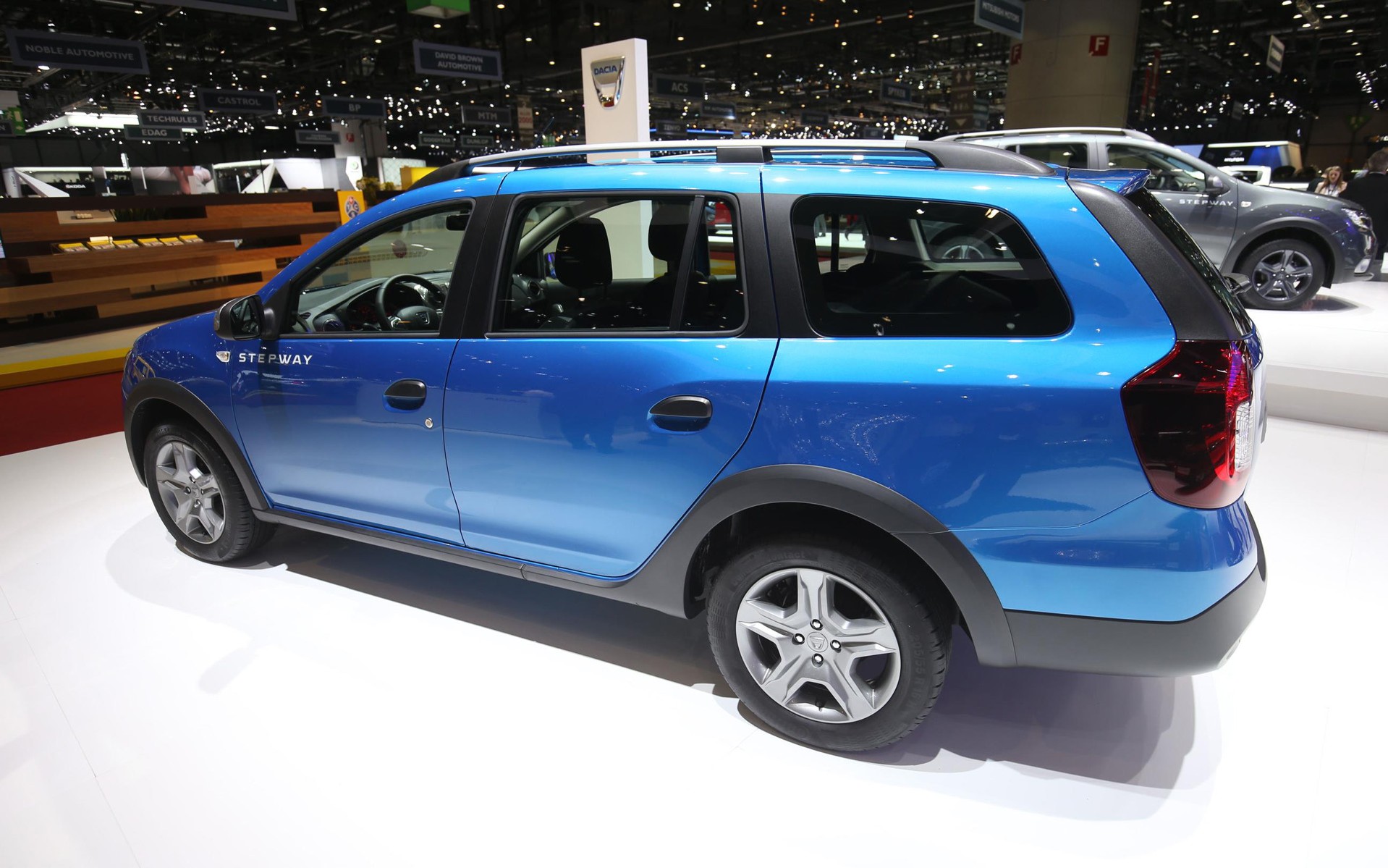 Νέο Dacia Logan MCV Stepway