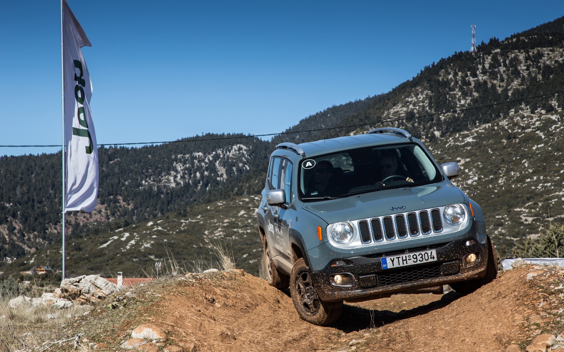 Με όλη την γκάμα Renegade στο Jeep Camp (+vid)