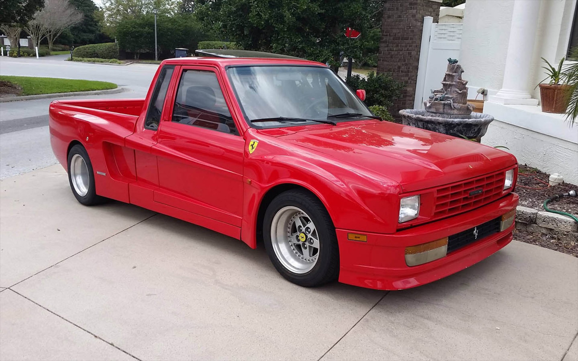 Αυτό είναι το νέο Toyota-Ferrari φορτηγάκι