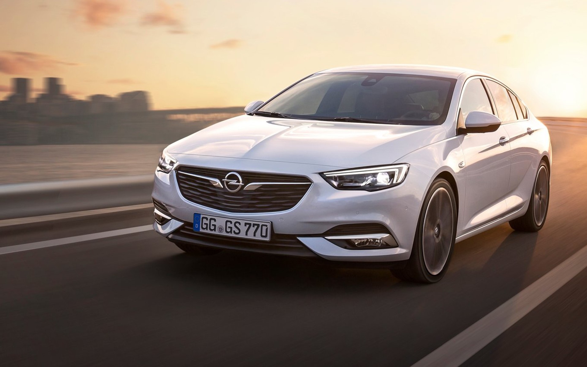 Οι κινητήρες του νέου Opel Insignia Grand Sport