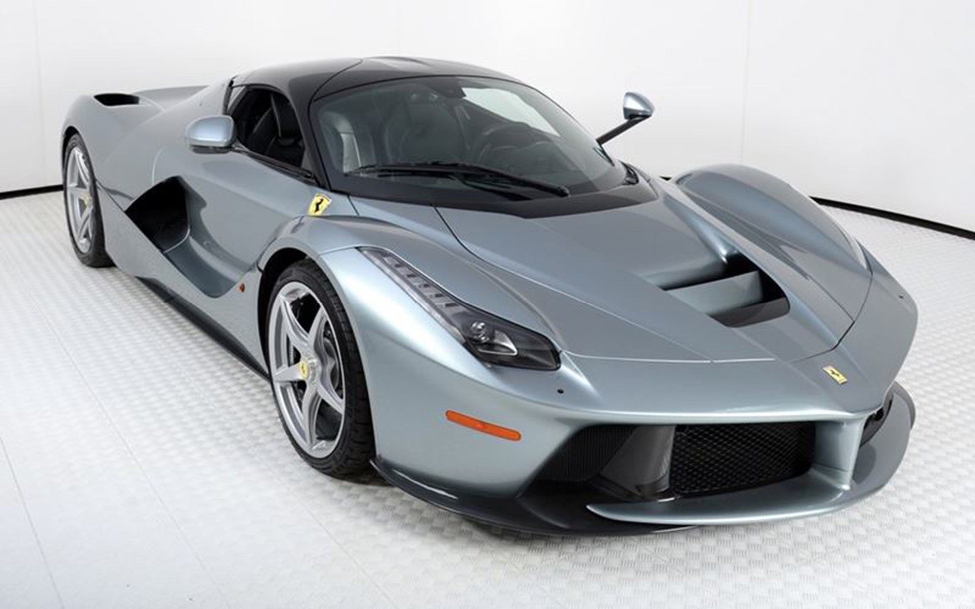 LaFerrari με 3,7 εκατ. ευρώ. Ευκαιρία;