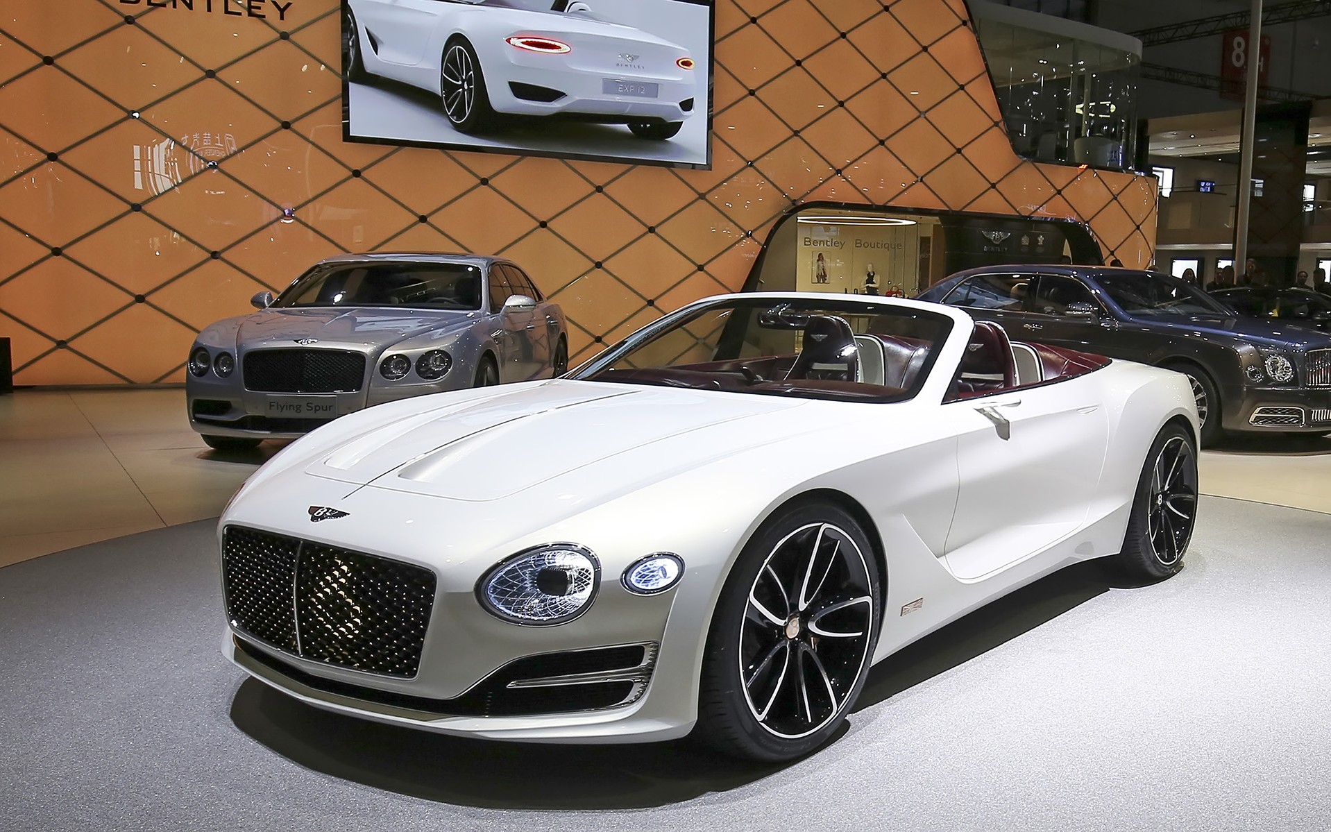 Πώς σας φαίνεται μία ηλεκτρική Bentley; (vid)