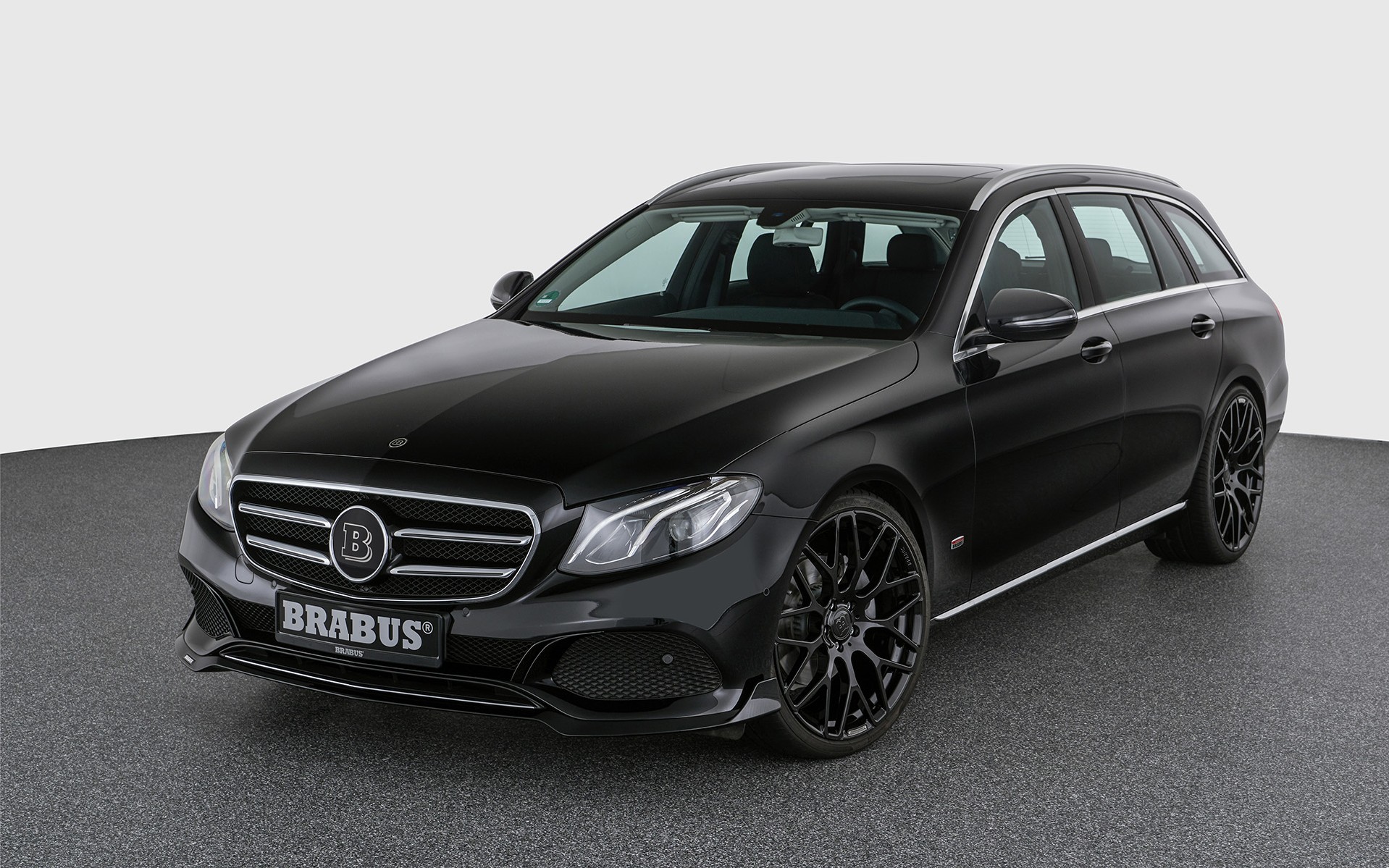 Στα «δίχτυα» της BRABUS το μεγάλο station της Mercedes-Benz